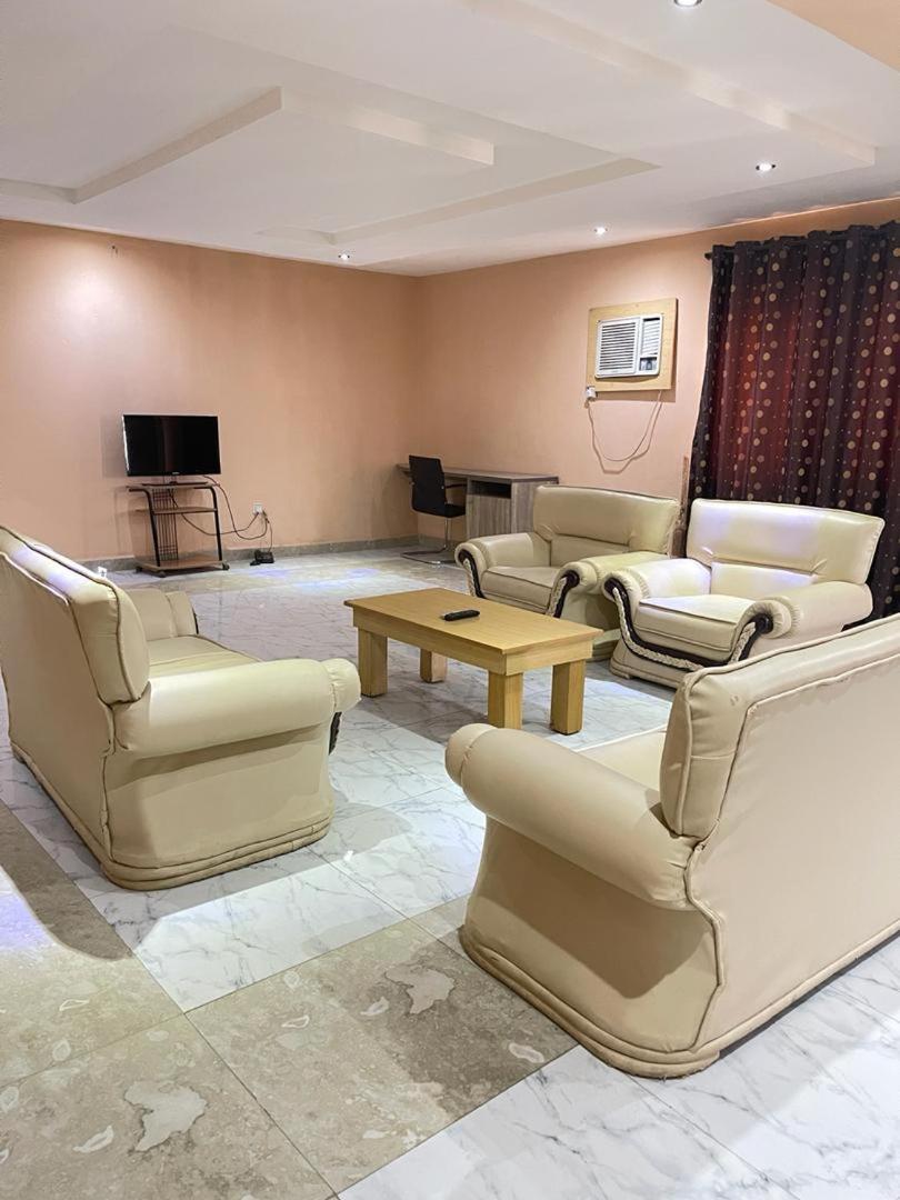 Executive Suite photo 2