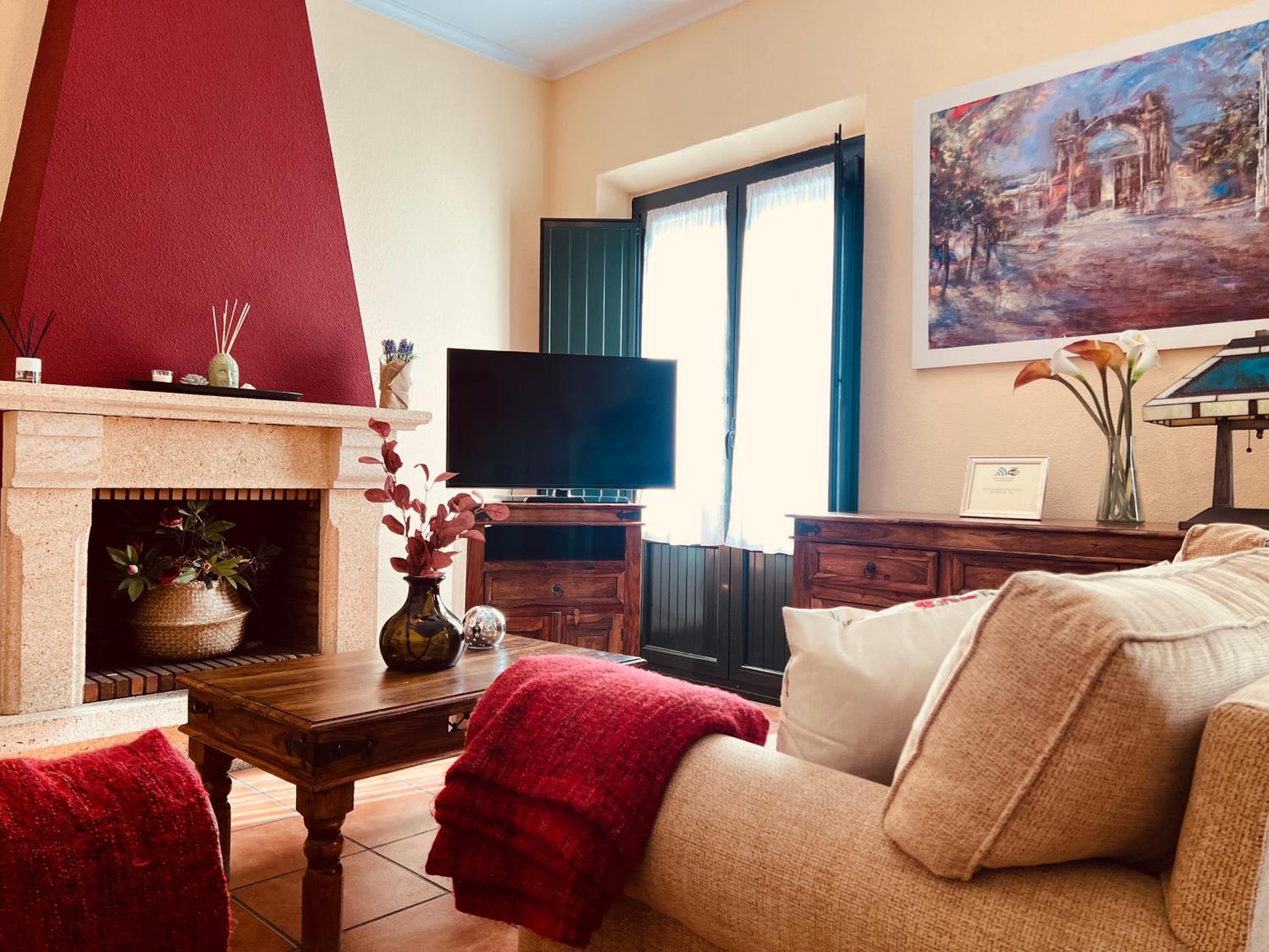 Three-Bedroom Apartment - Photo 23