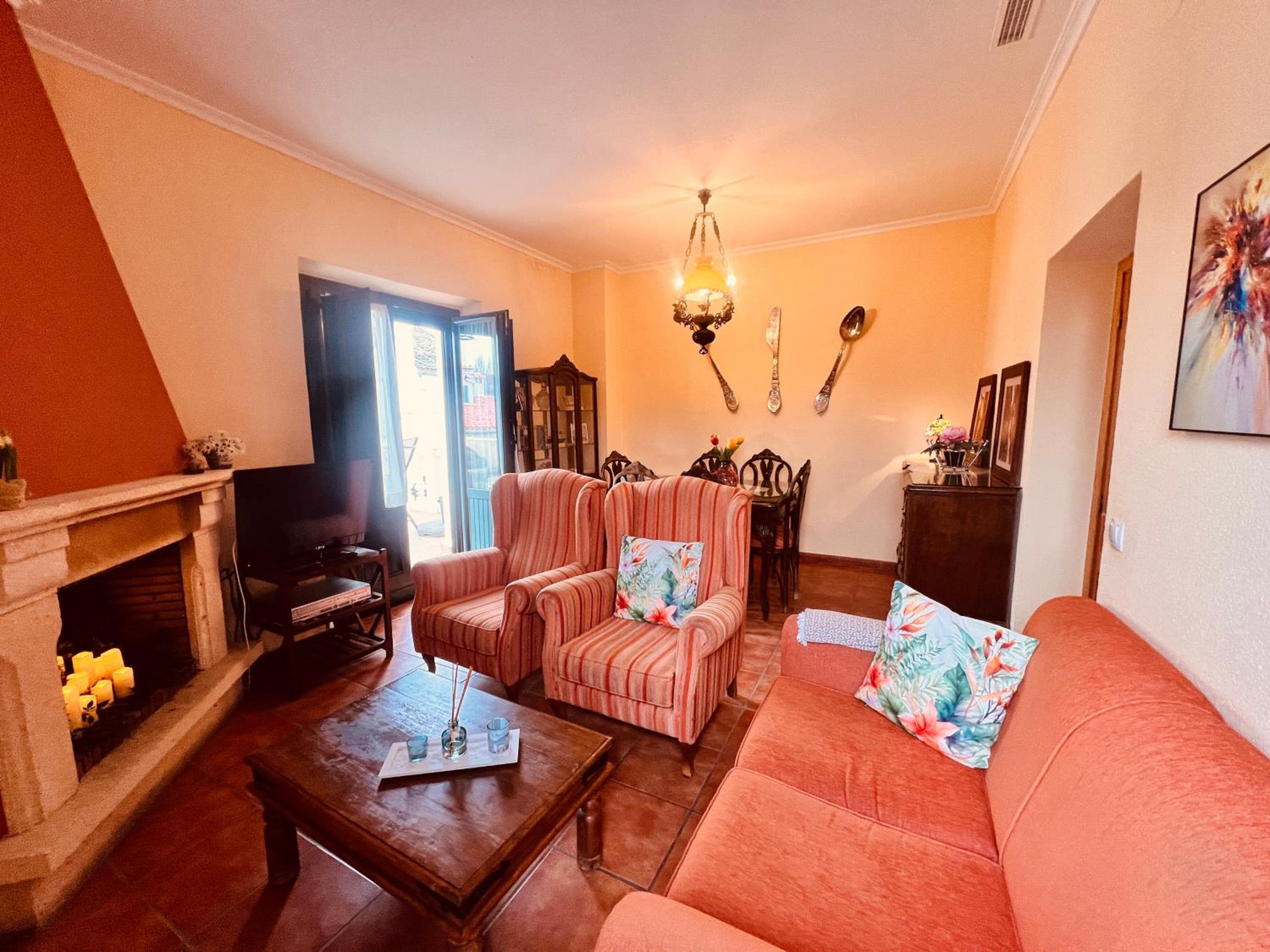 Apartment with Terrace - Photo 27