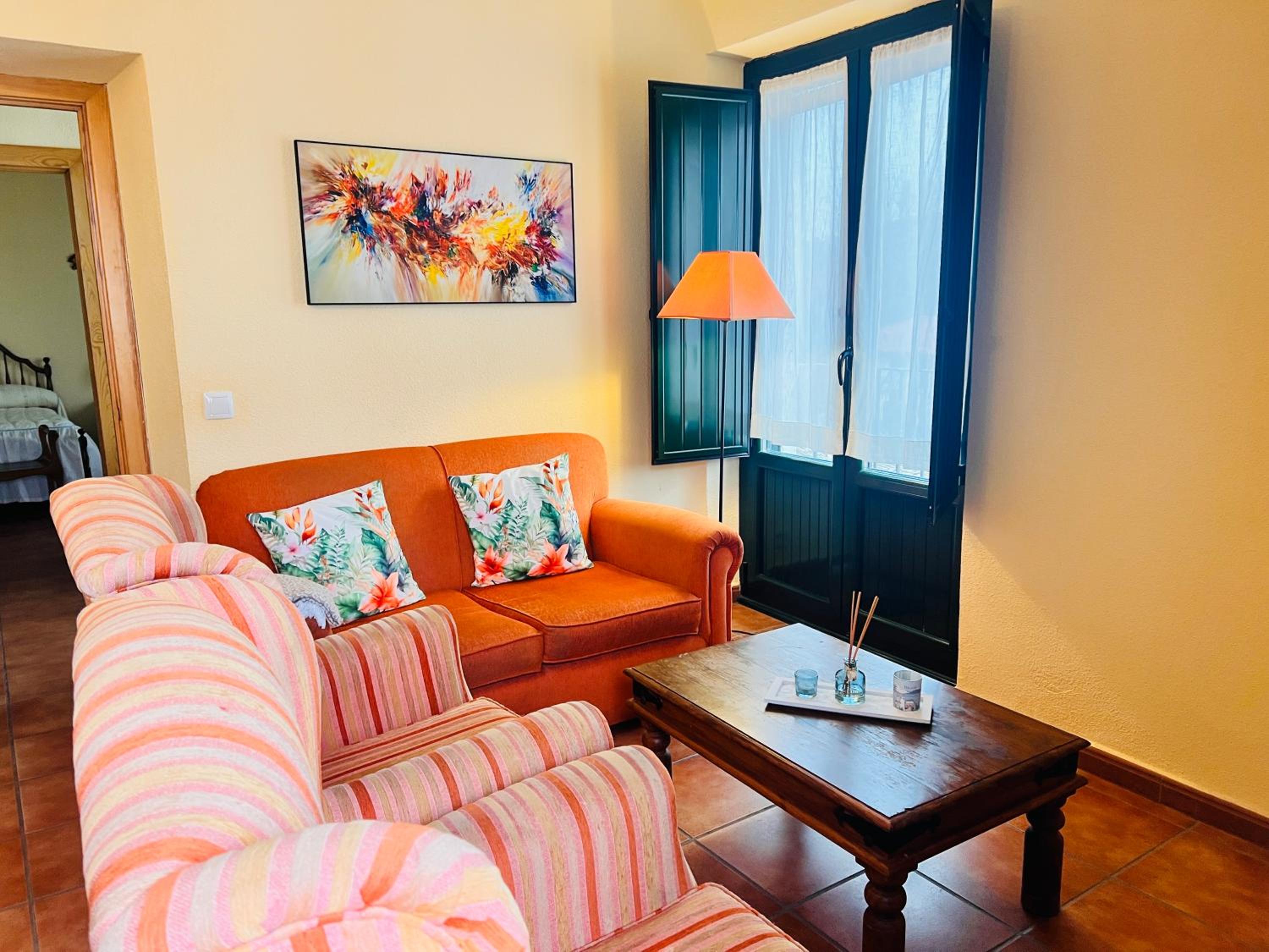 Apartment with Terrace - Photo 23
