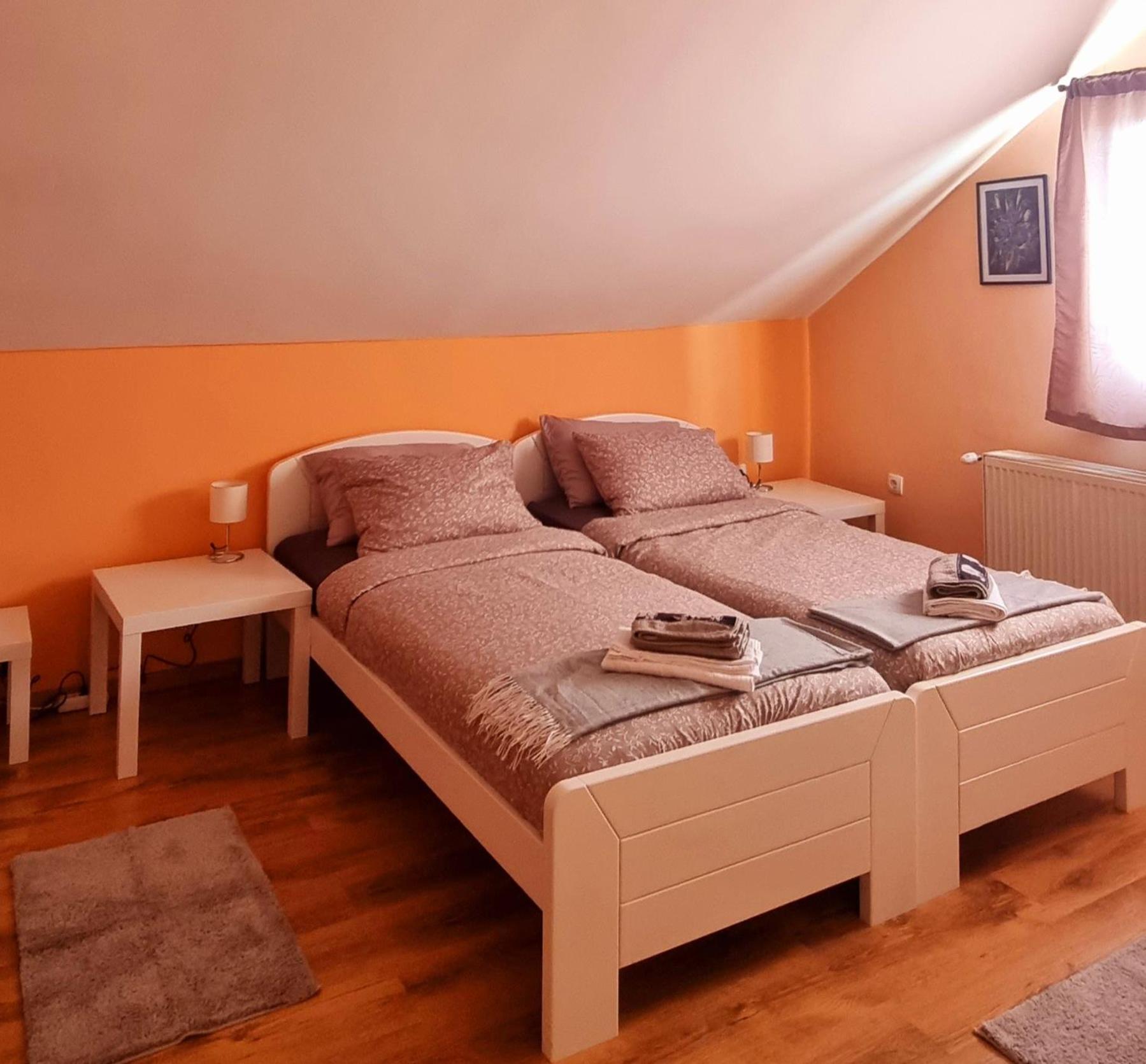 One-Bedroom Apartment photo 3