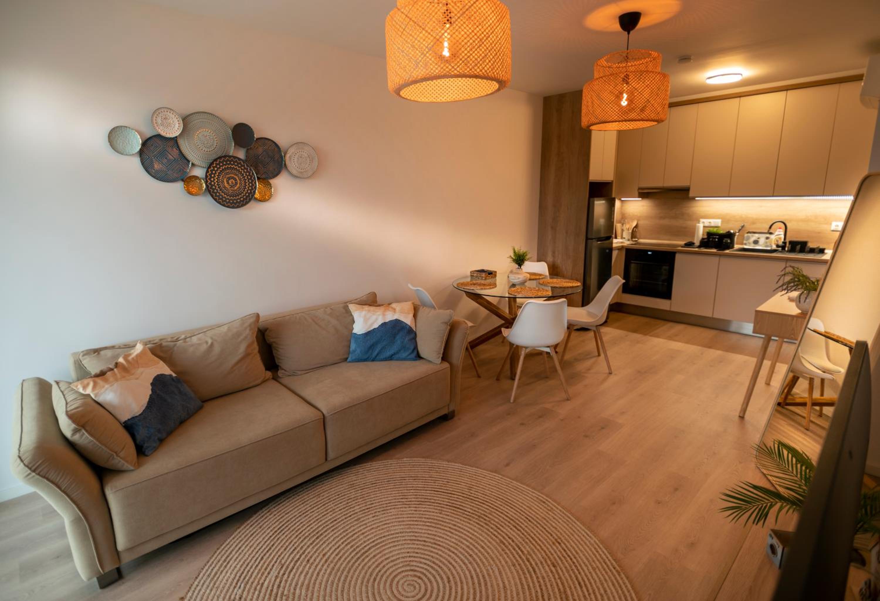 One-Bedroom Apartment photo 2