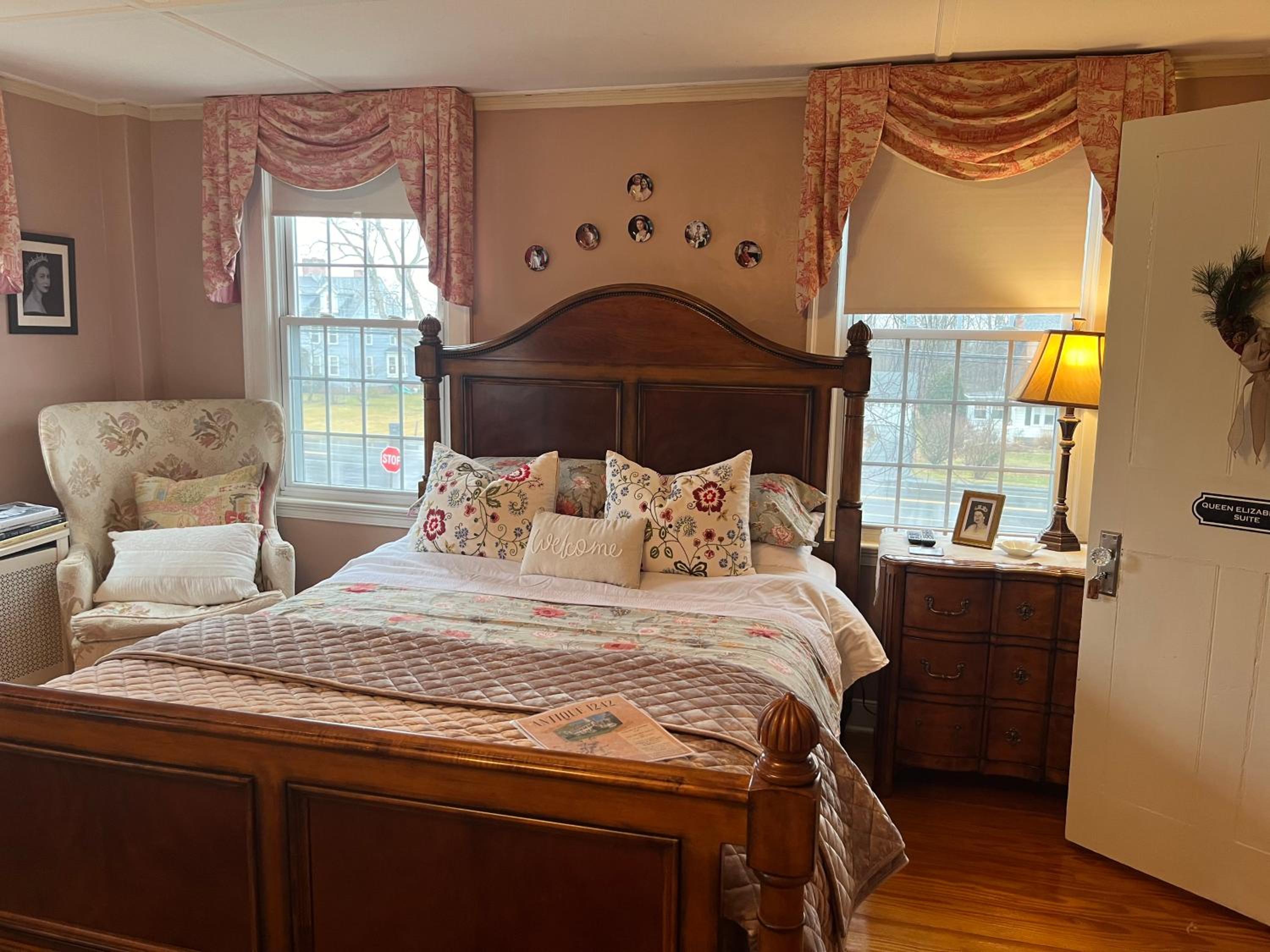 Deluxe Queen Room photo 1