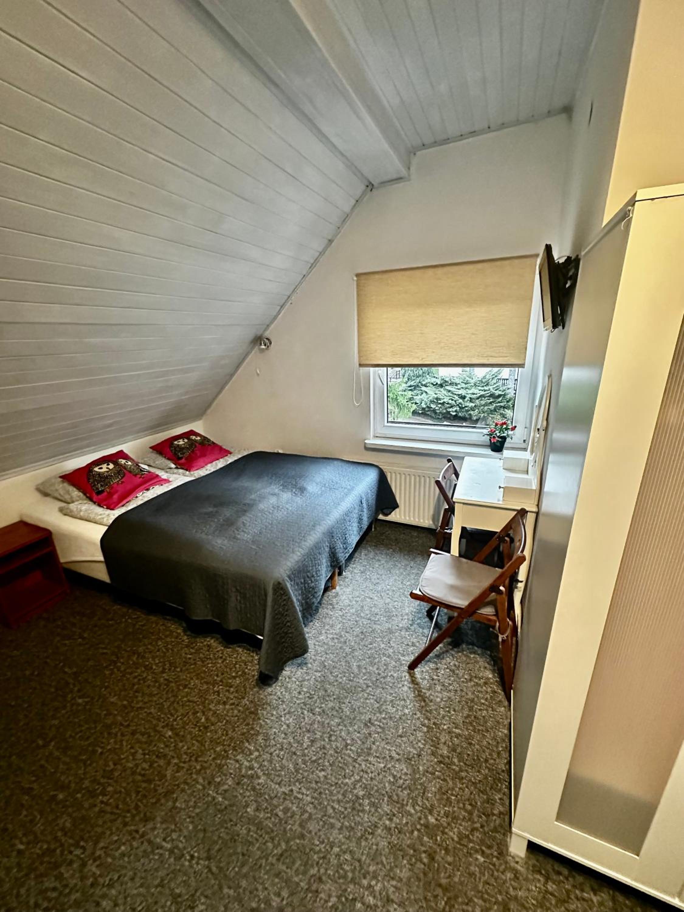 Double or Twin Room - Photo 13