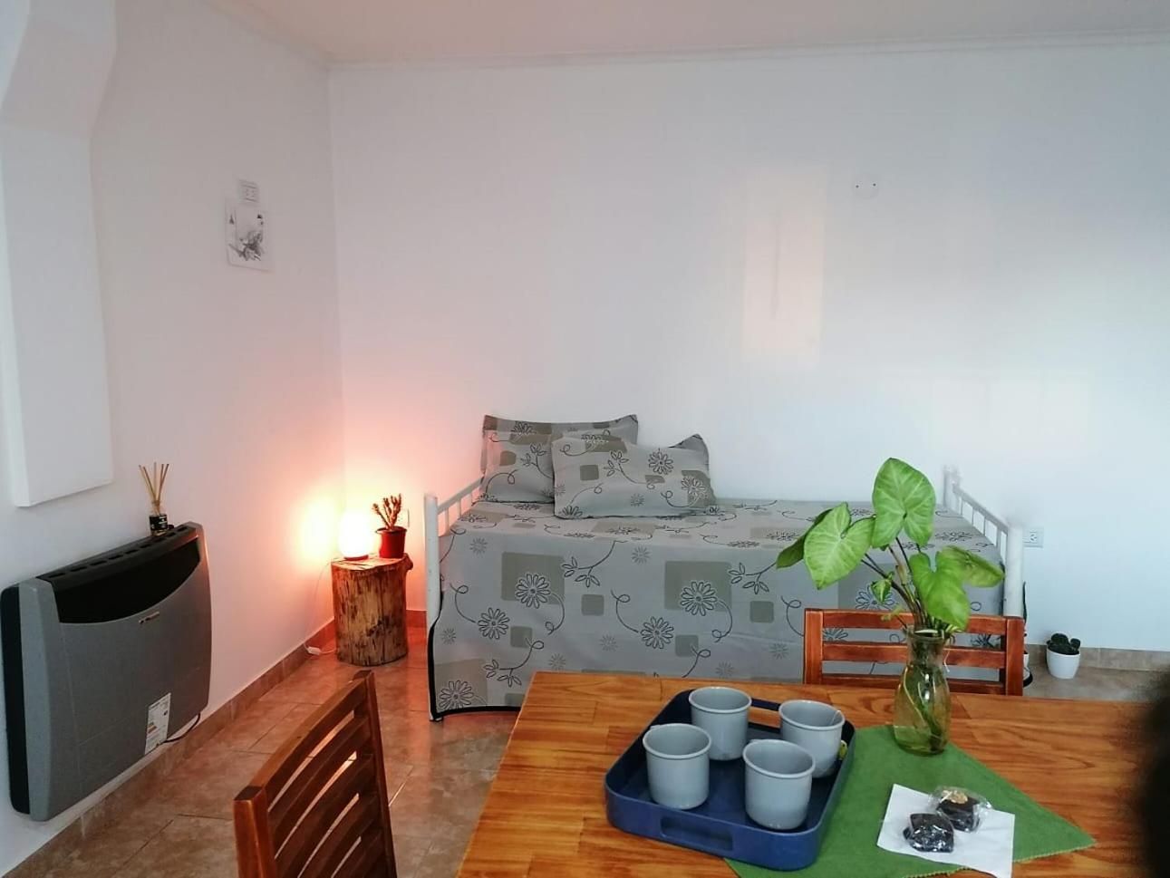 One-Bedroom Apartment photo 2