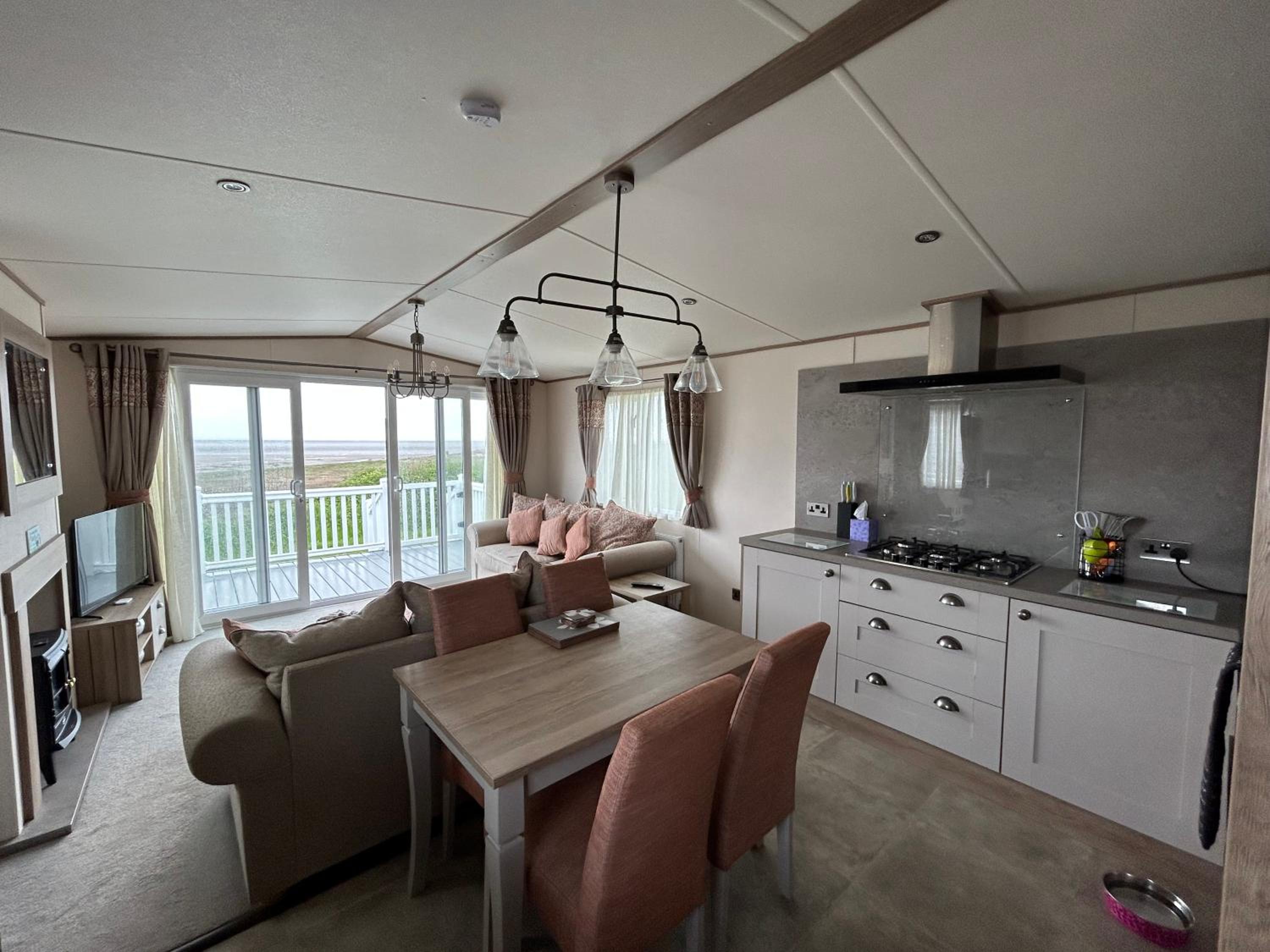 Three-Bedroom House photo 2
