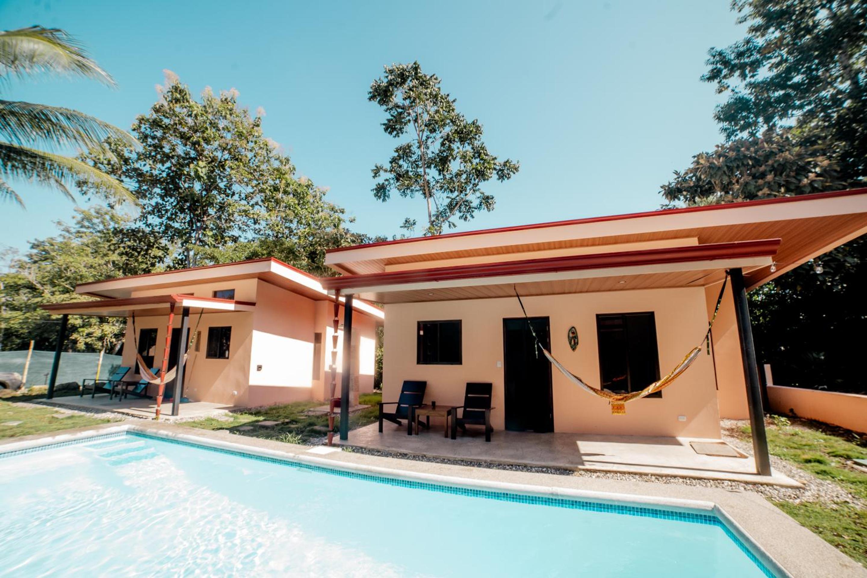 Deluxe Bungalow photo 2