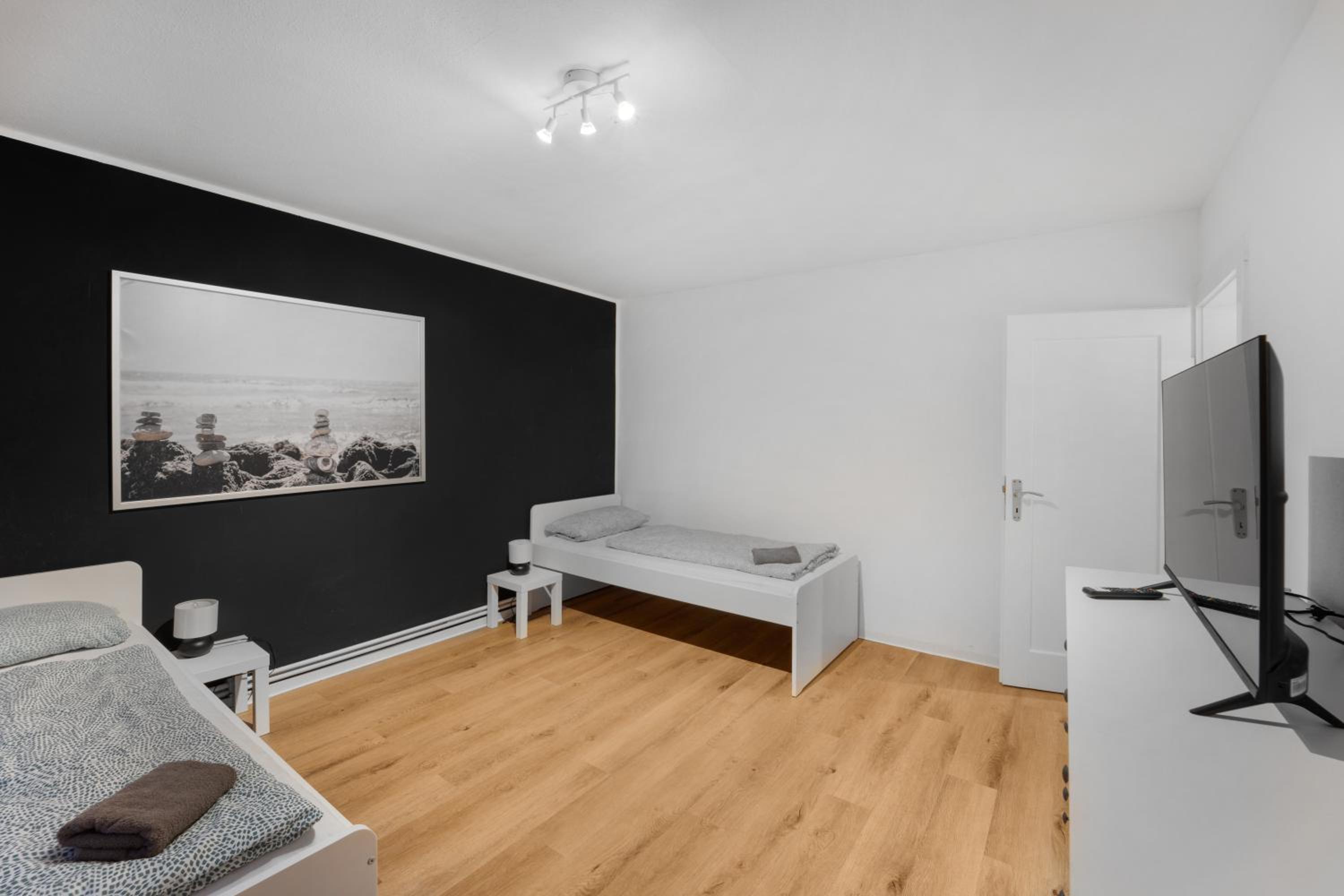 Three-Bedroom Apartment photo 1