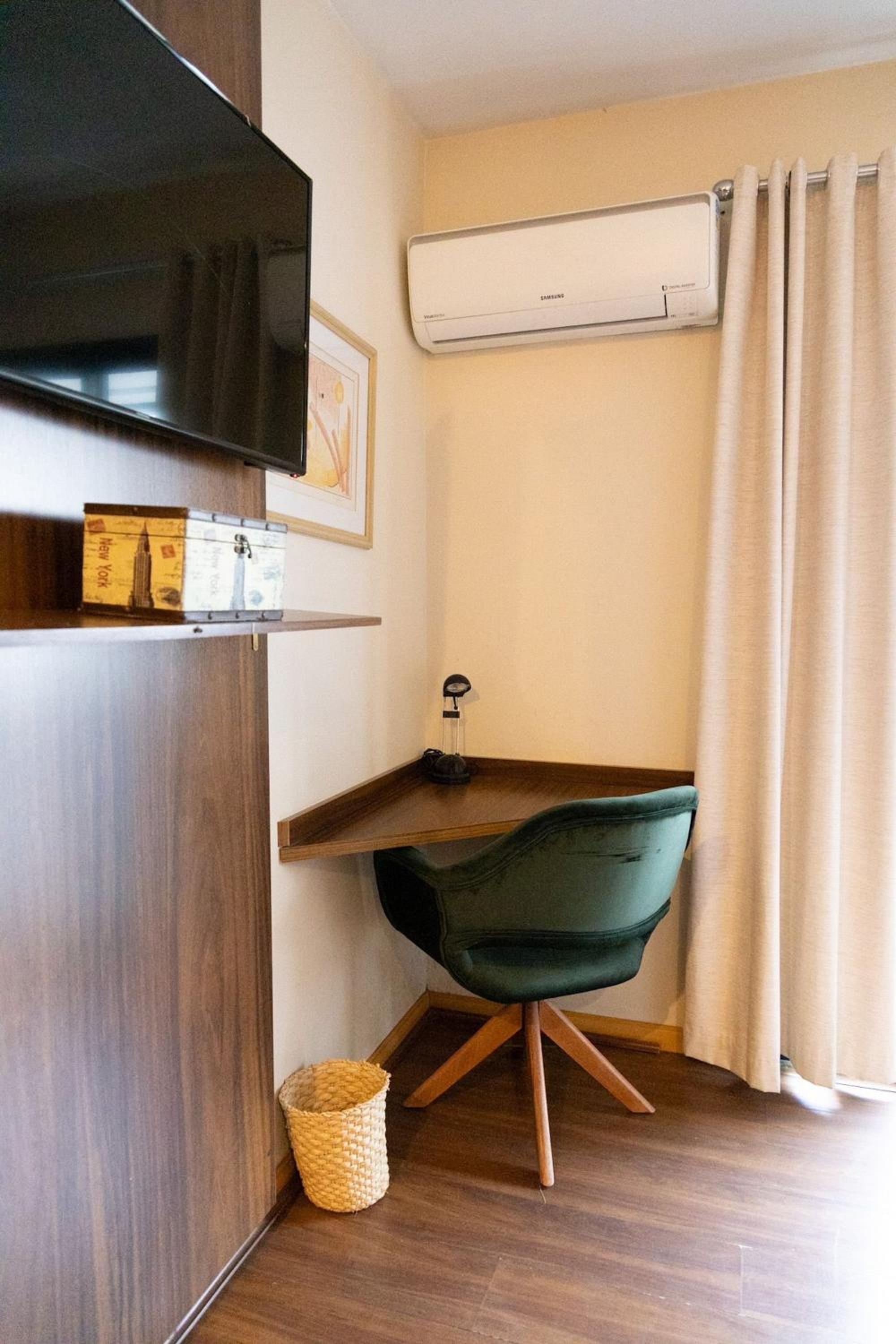 Suite - Photo 7
