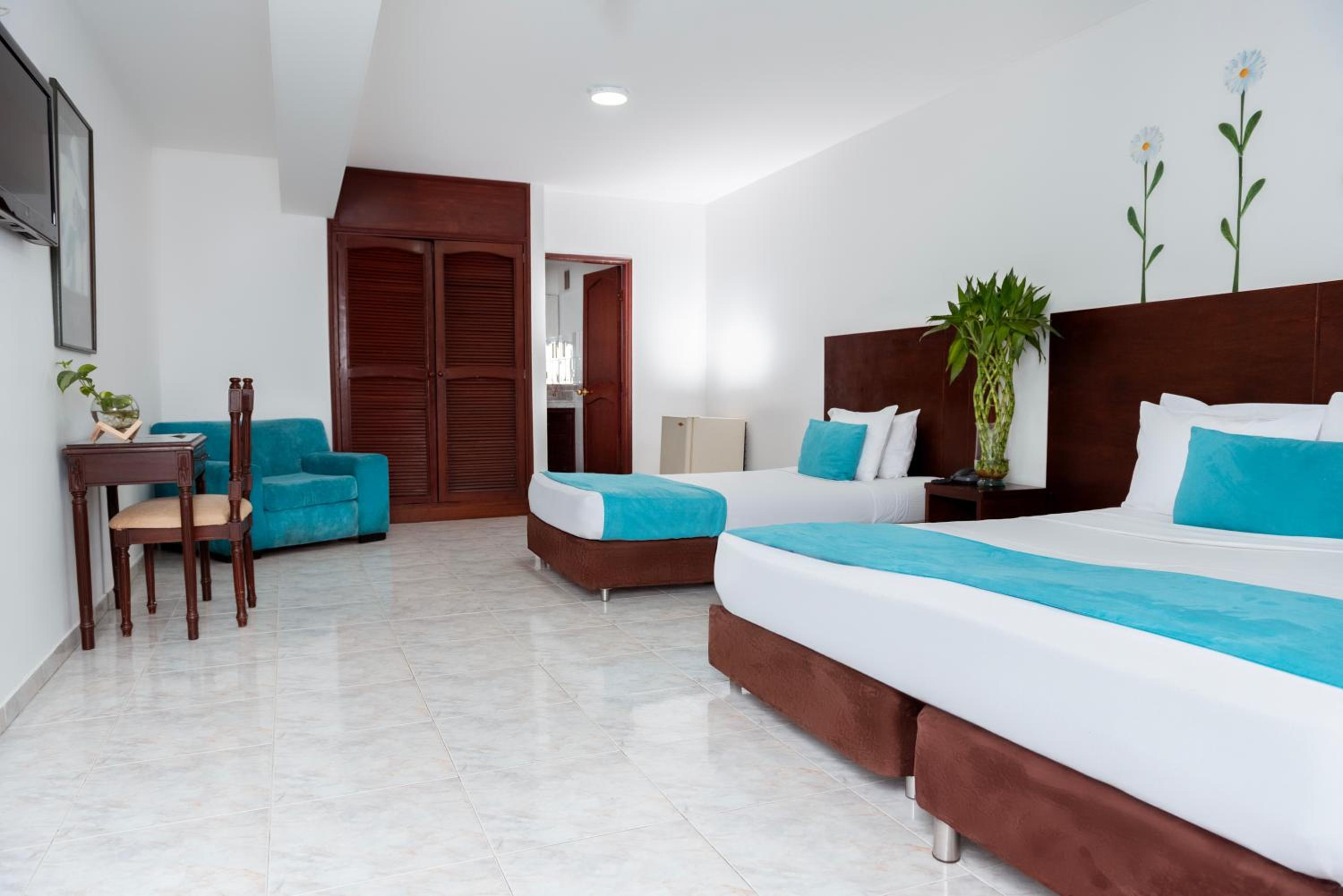 Double or Twin Room photo 2