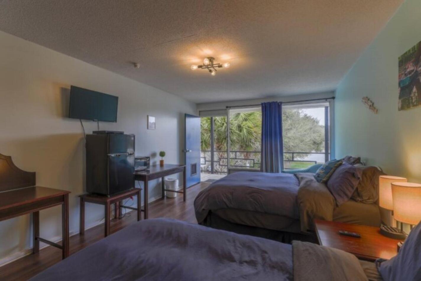 Double Room - Photo 6