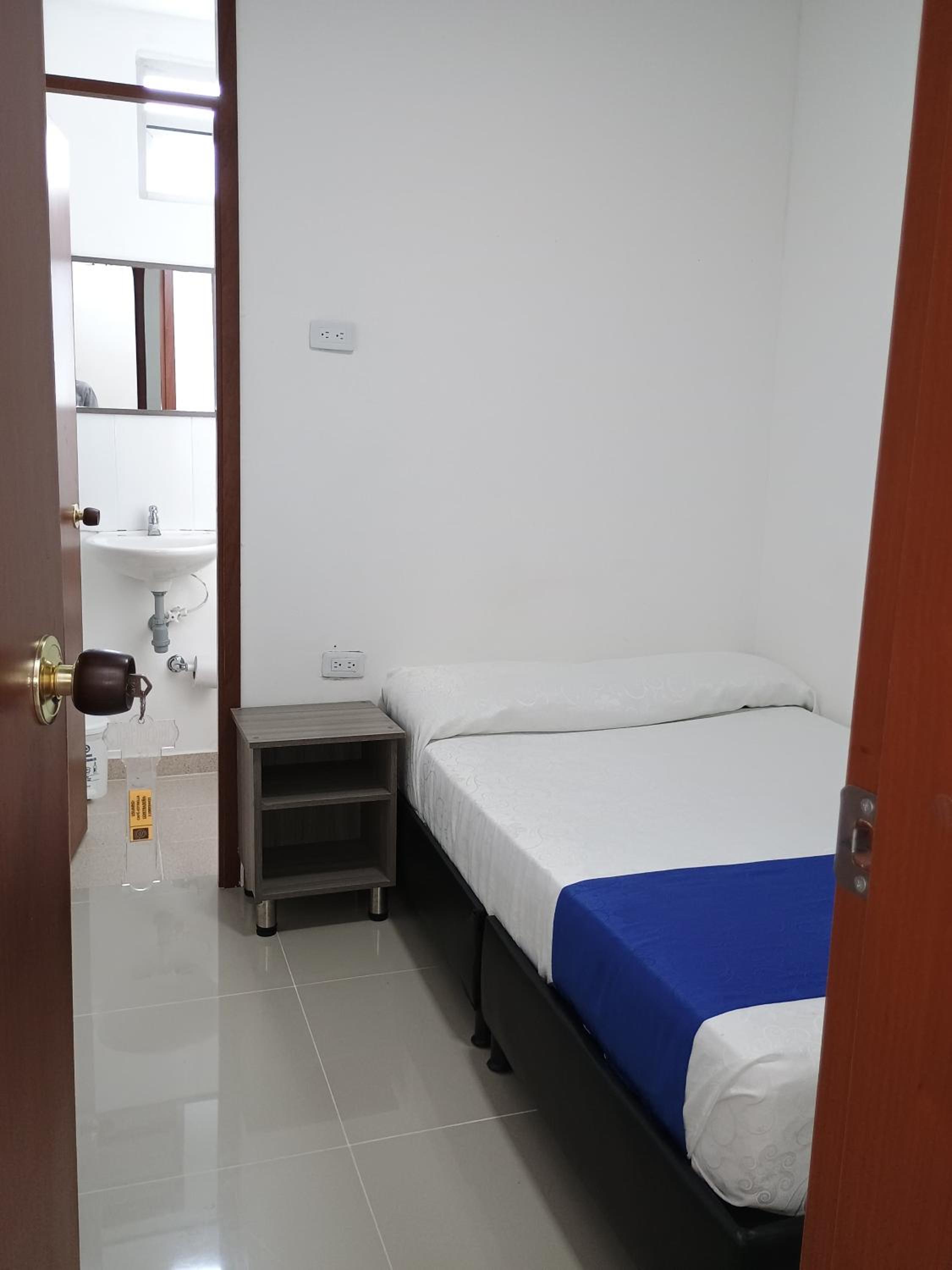 Single Room photo 3