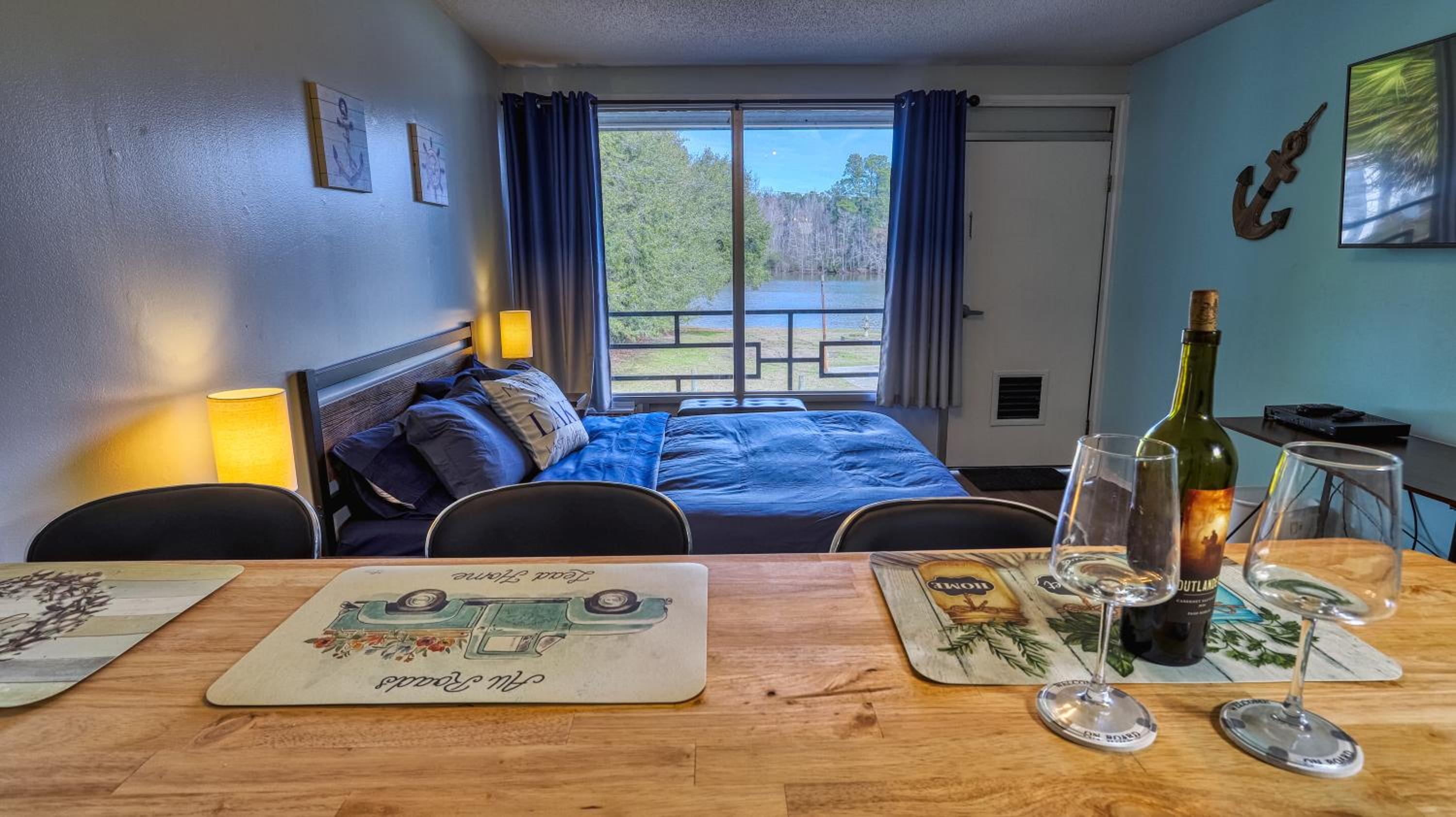 Family Room with Lake View - Photo 1