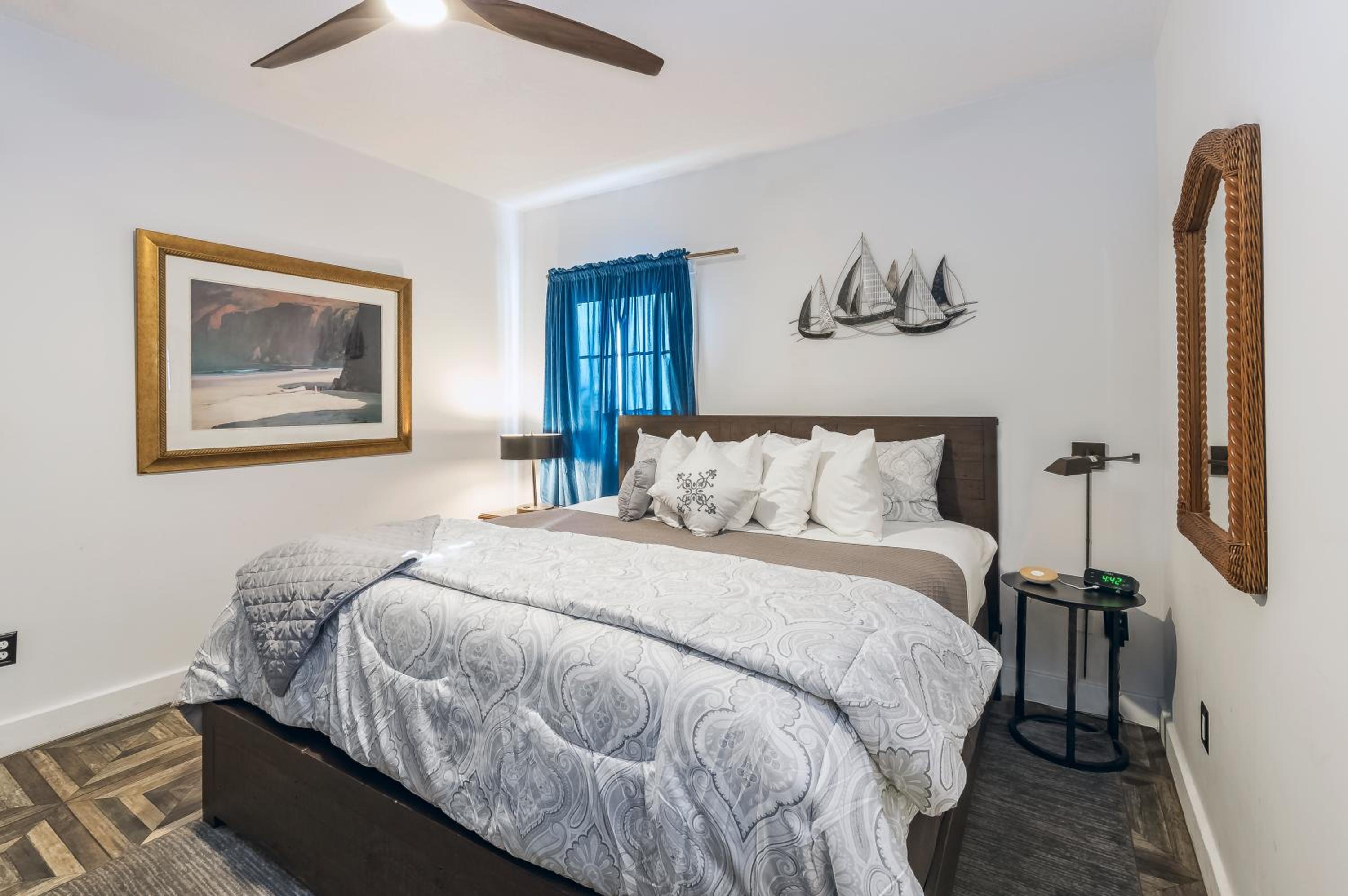 Standard King Room