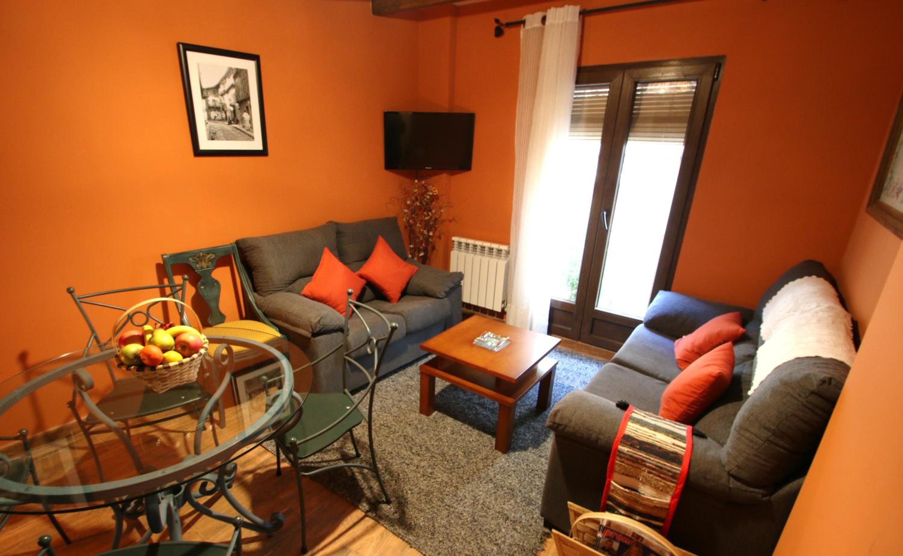 Three-Bedroom Townhouse photo 2