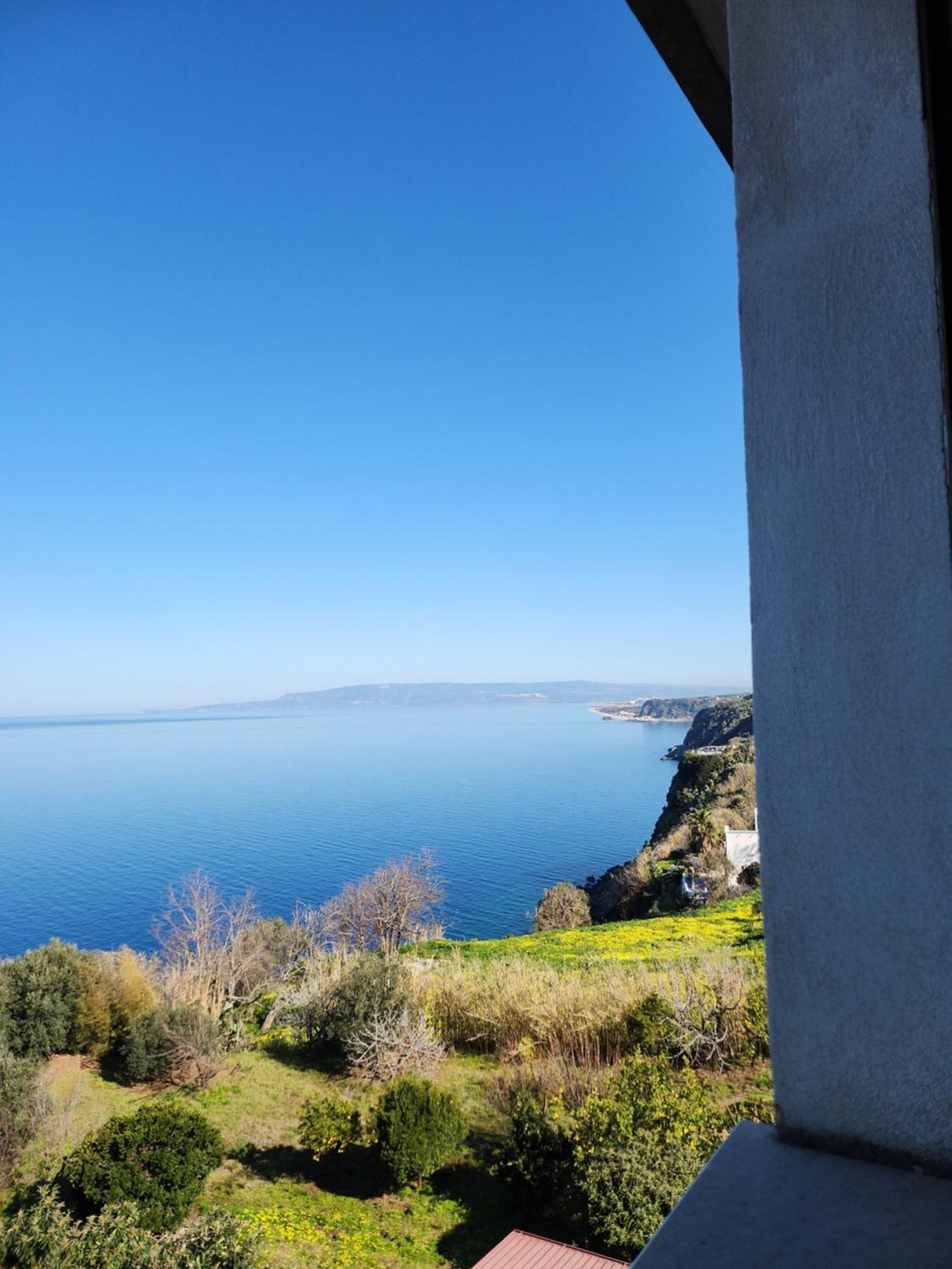 Apartment with Sea View - Photo 9