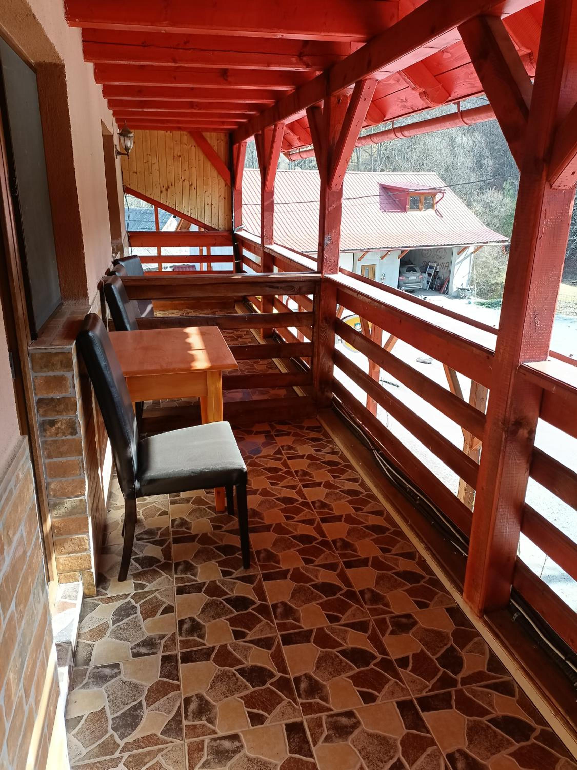 Double Room with Private Bathroom - Photo 4