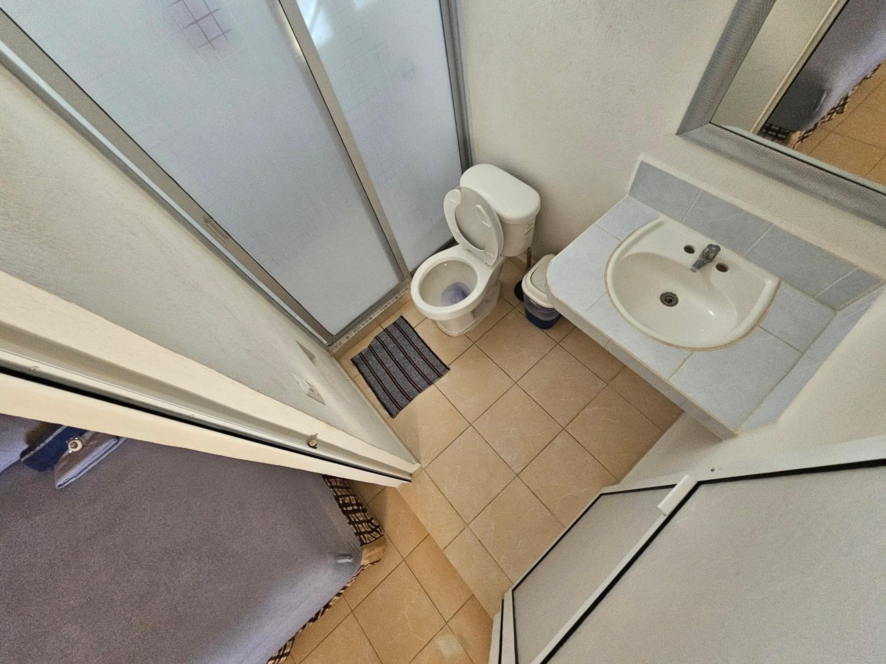 Family Room with Bathroom photo 2