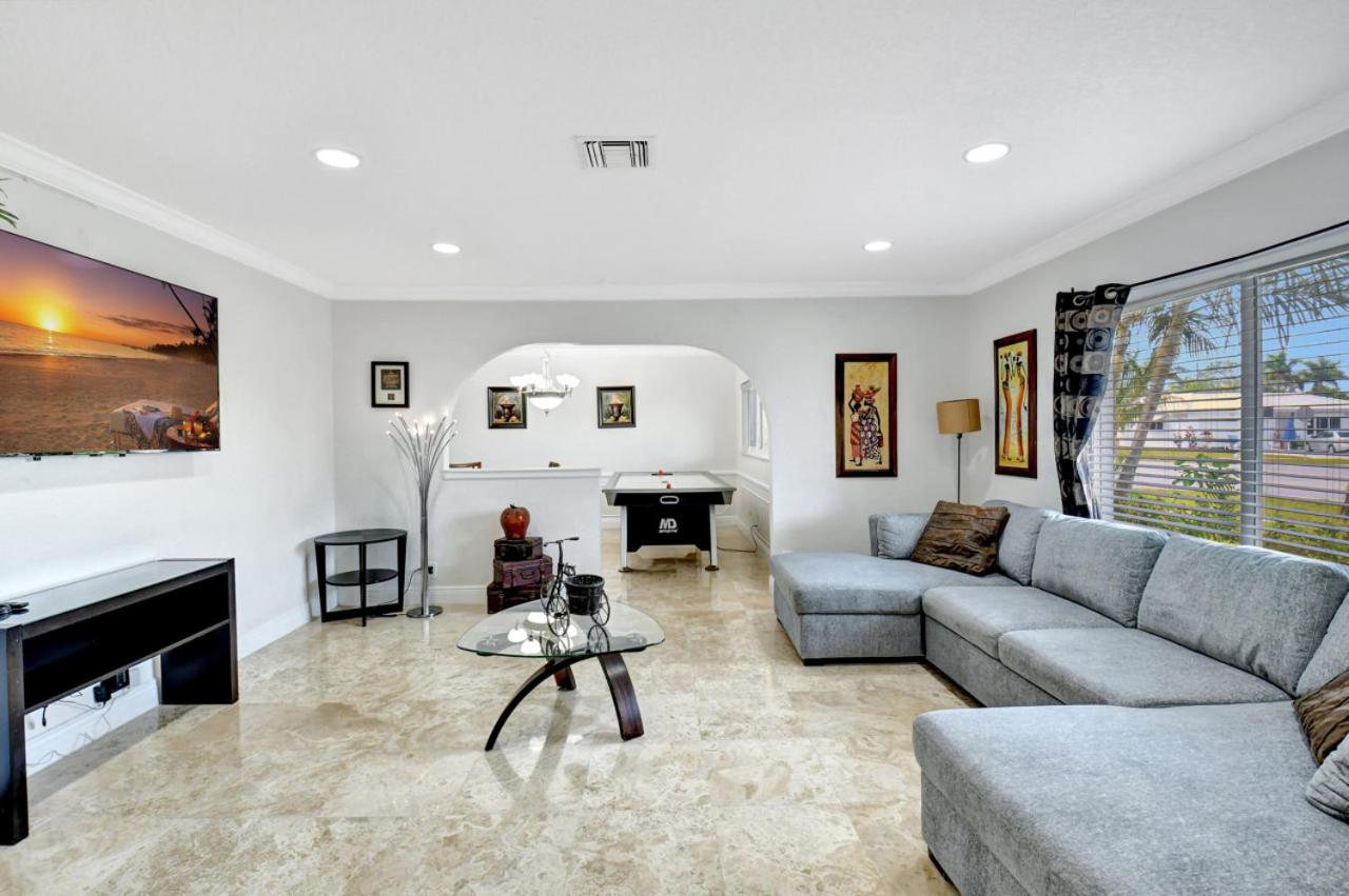 Three-Bedroom House photo 1