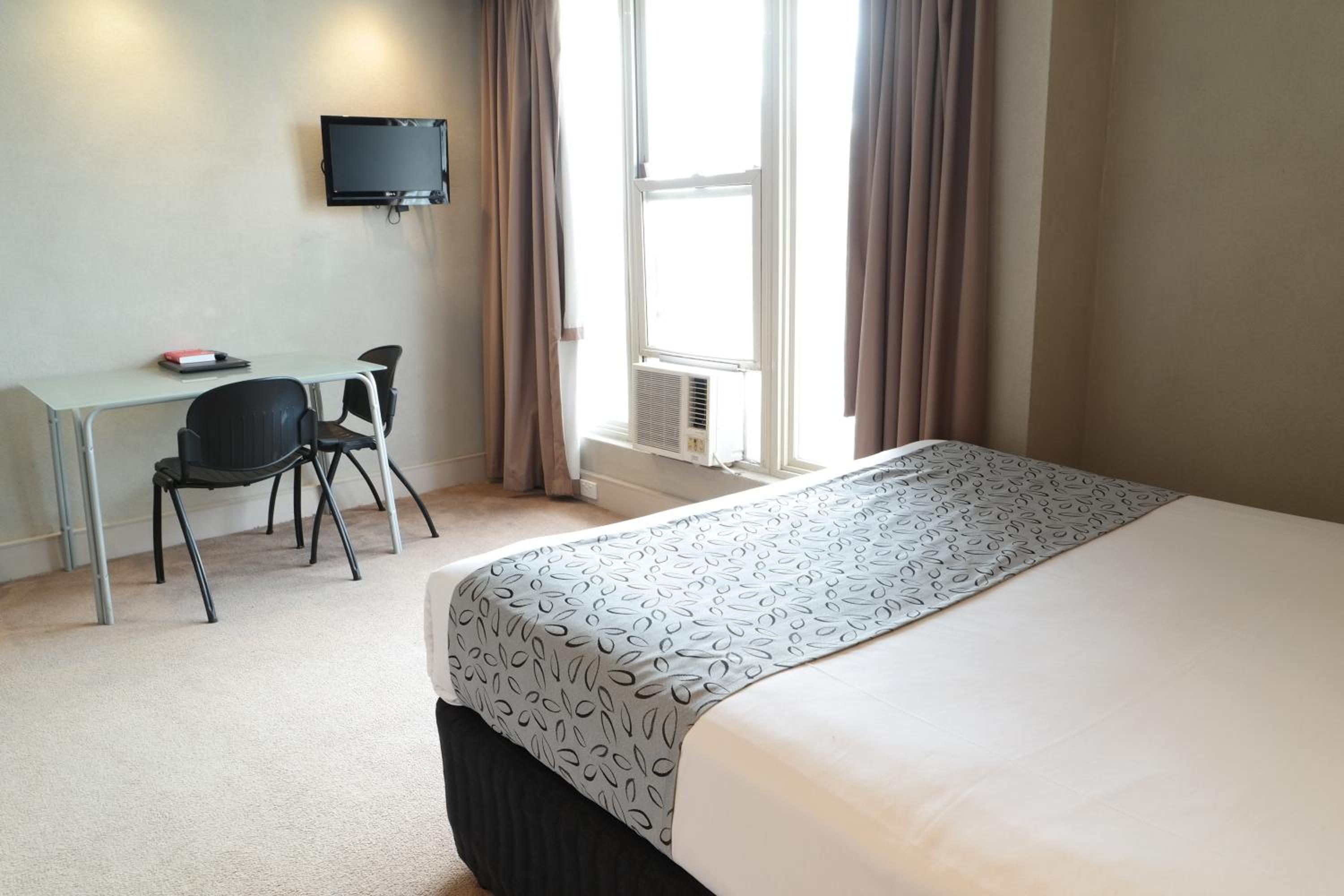 Standard Double Room - Photo 3
