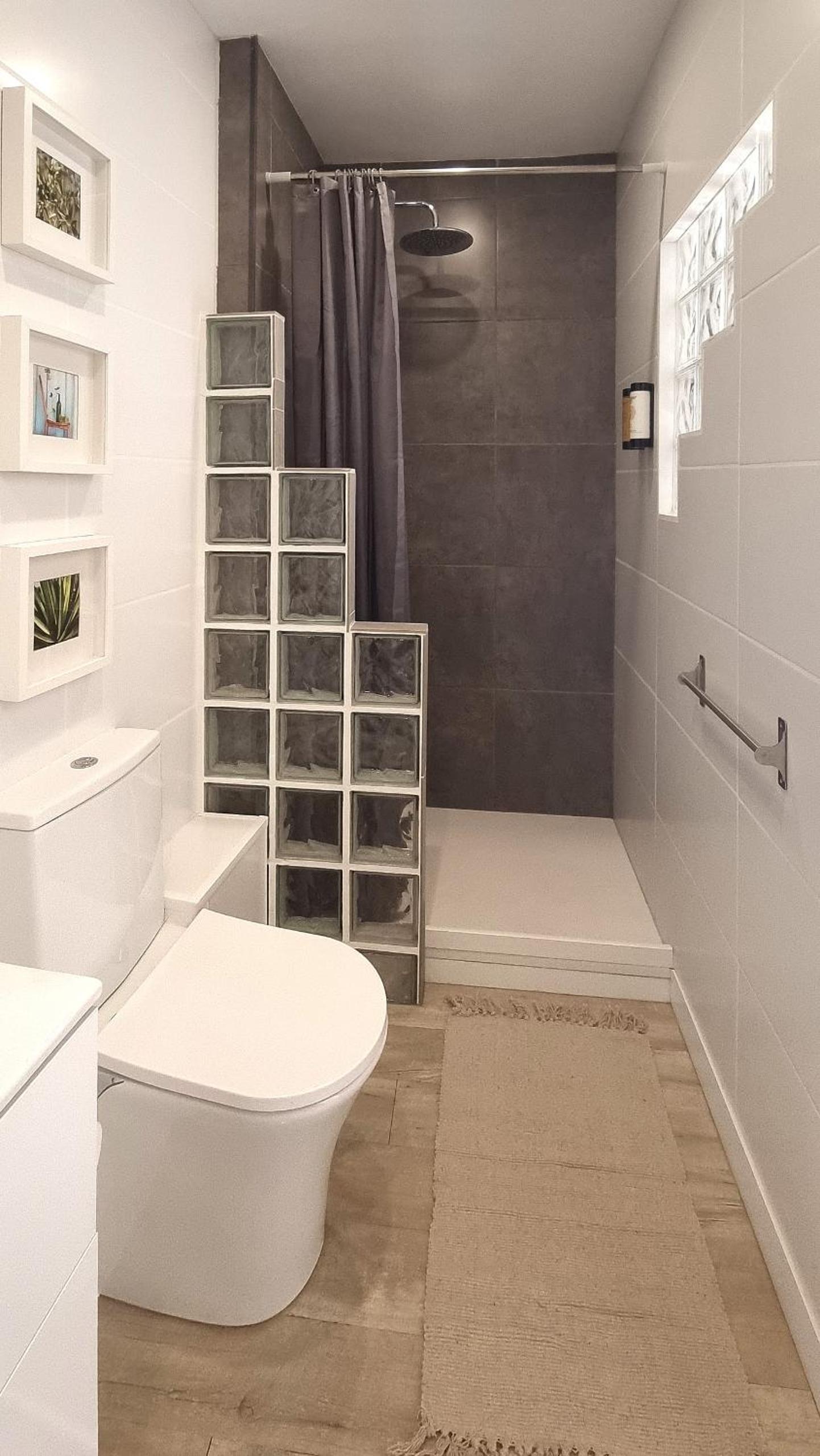 Deluxe Double Room with Balcony - Photo 2