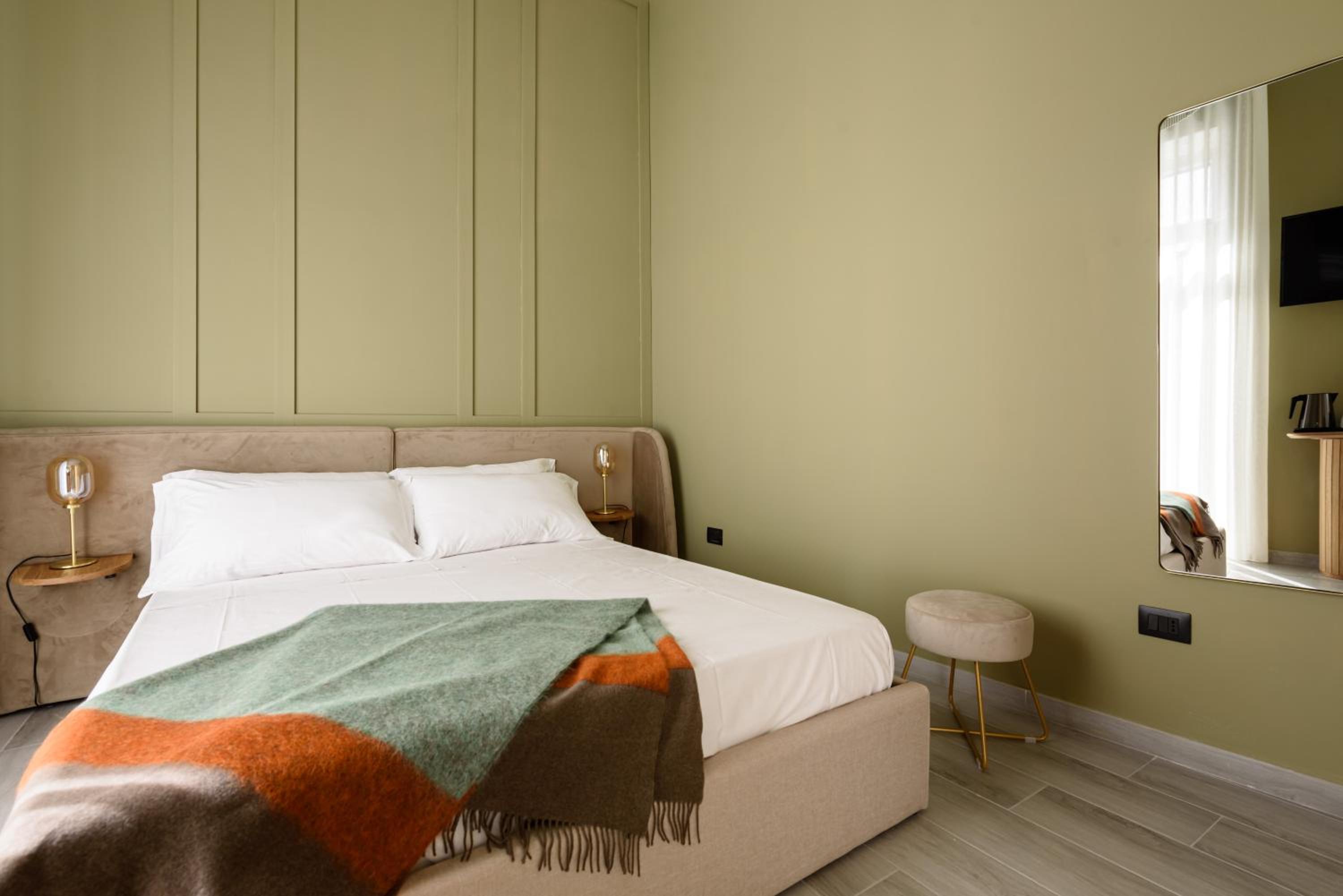 Deluxe Double Room with Balcony photo 1