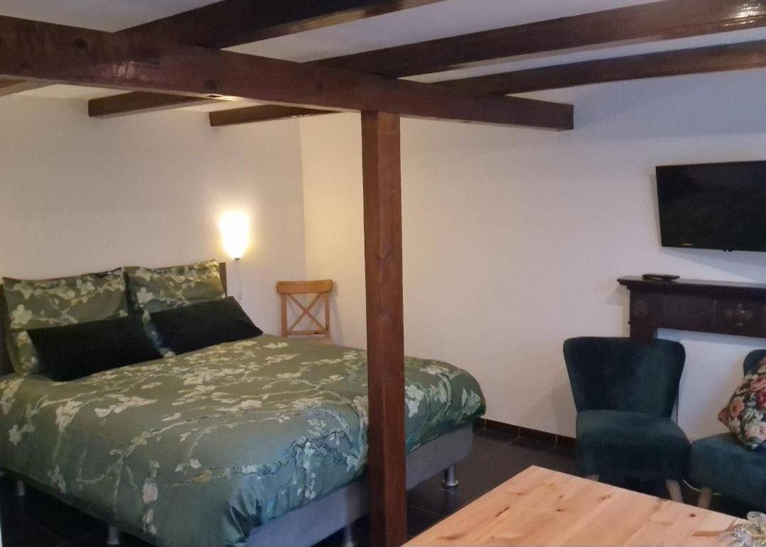 Double Room with Private External Bathroom