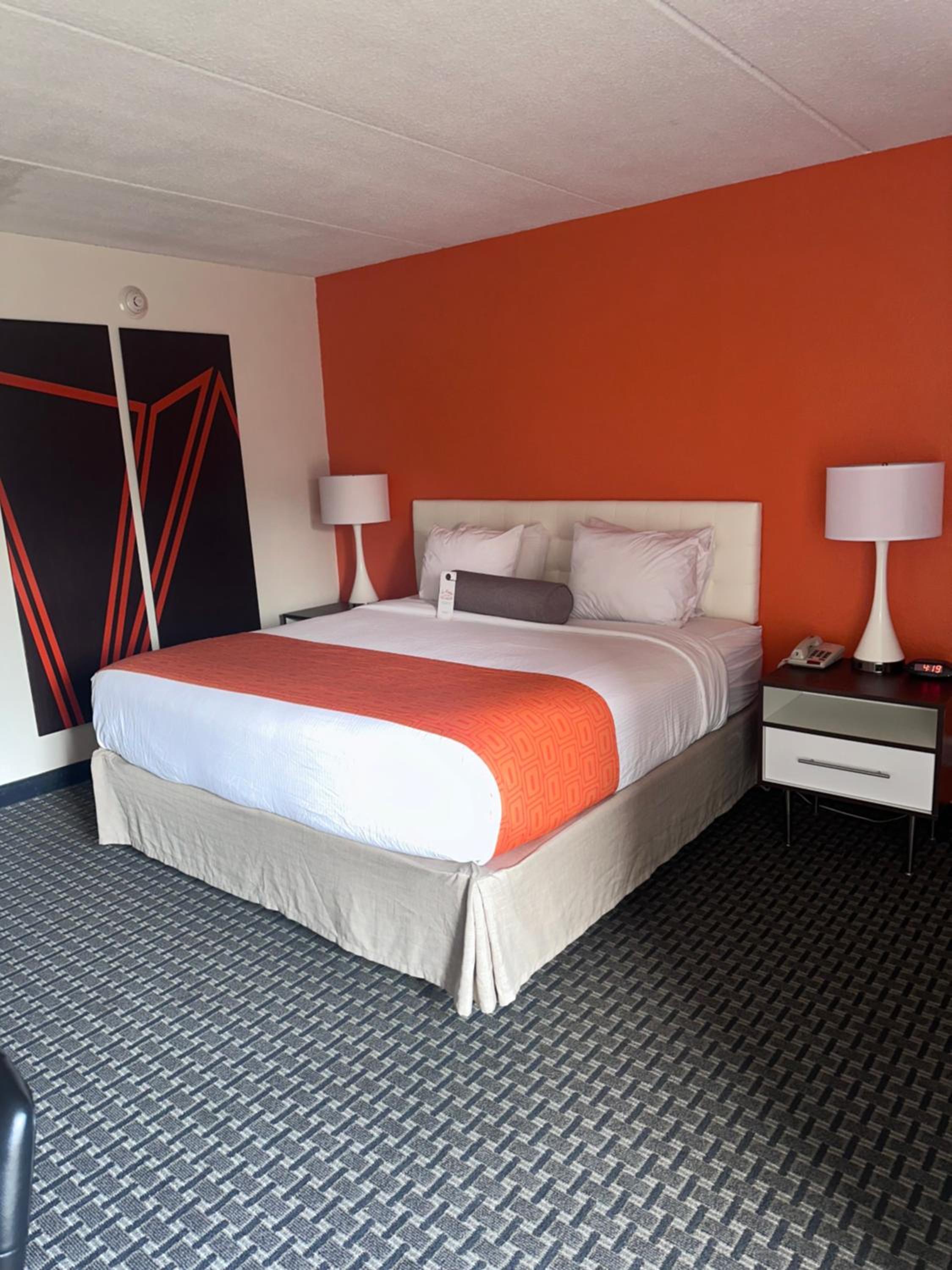 Howard Johnson by Wyndham Newburgh