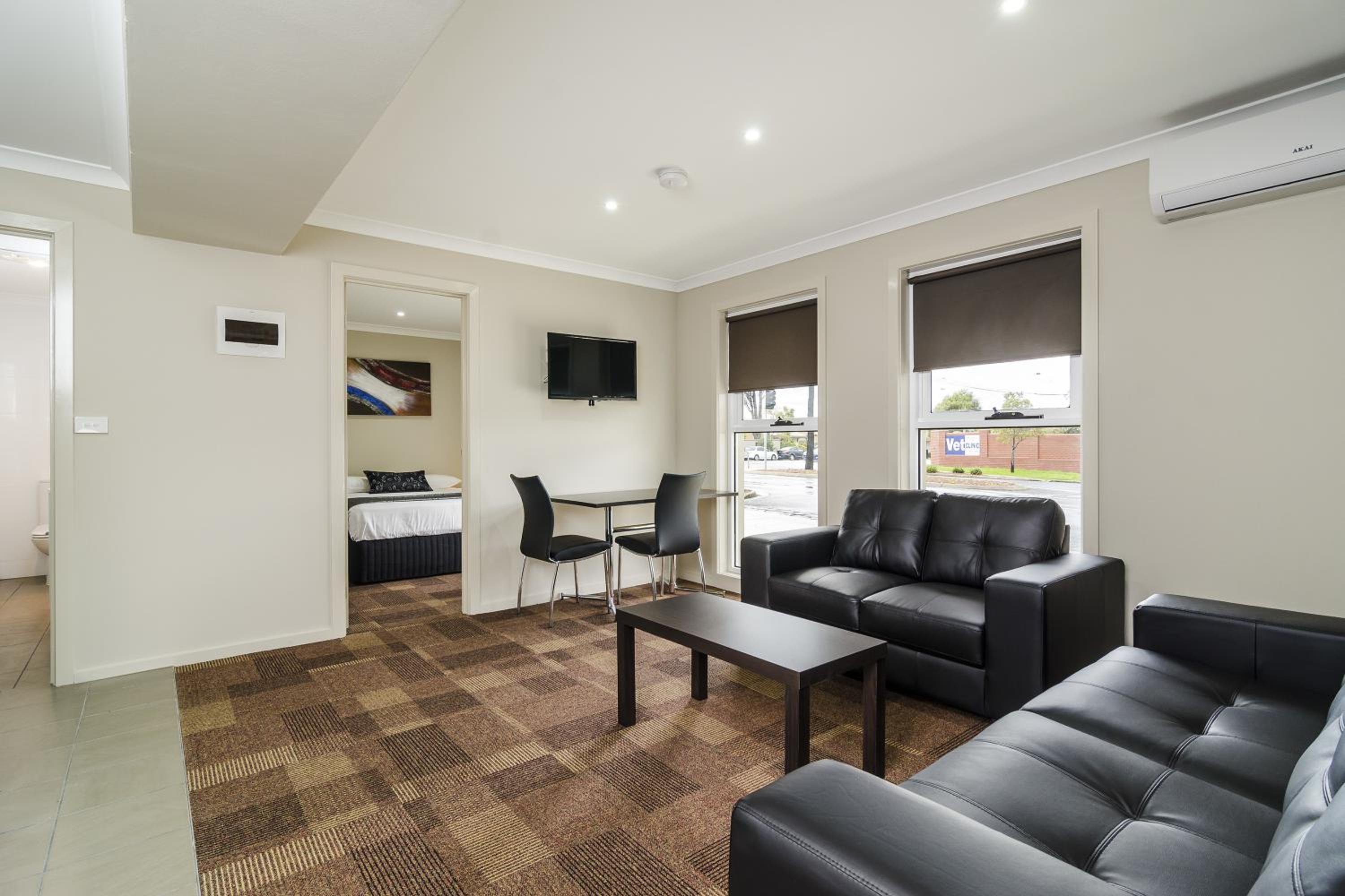 One-Bedroom Apartment - Photo 1