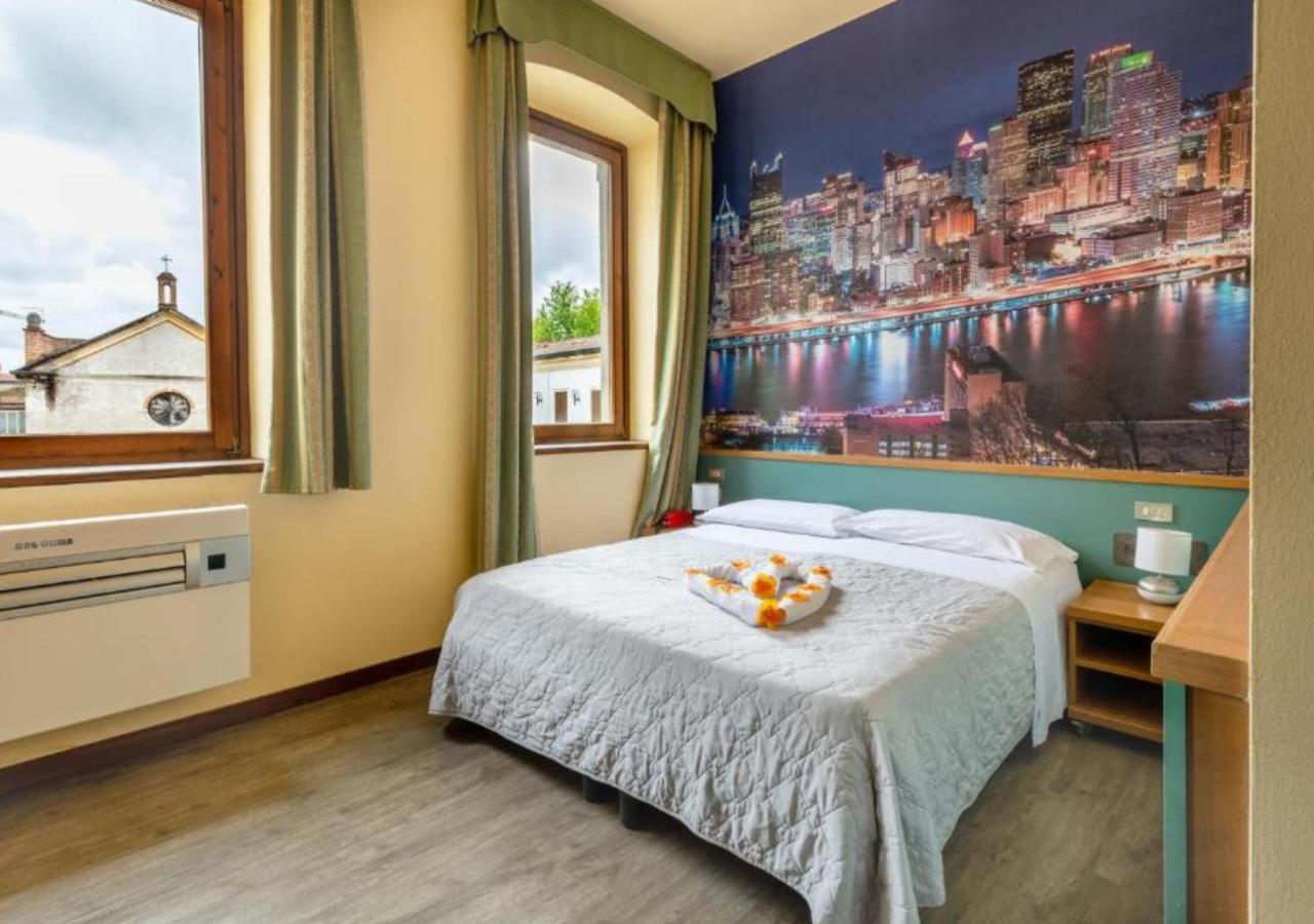 Standard Double Room - Photo 3