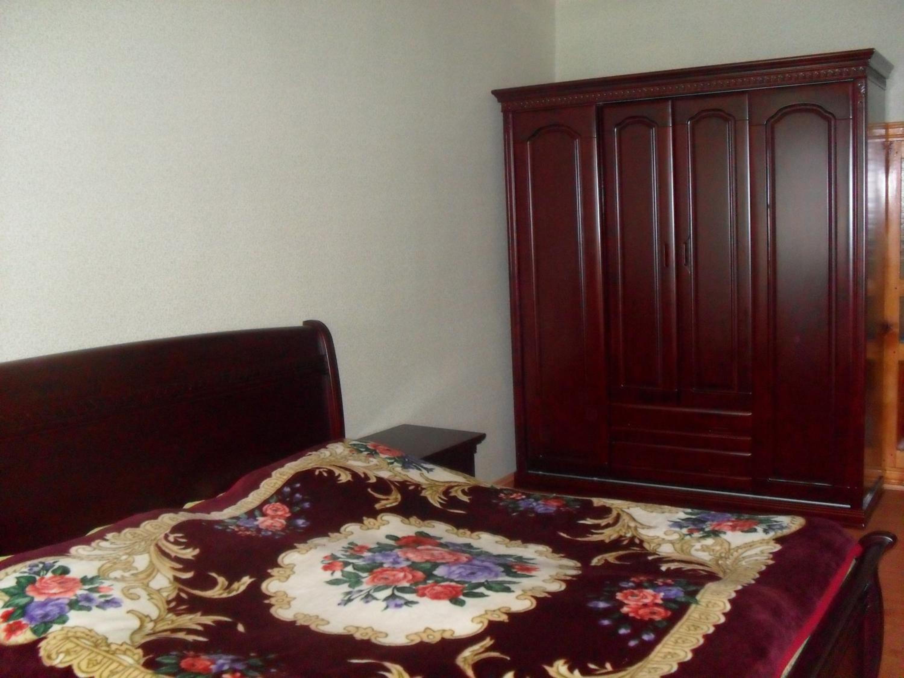 Family Room photo 3