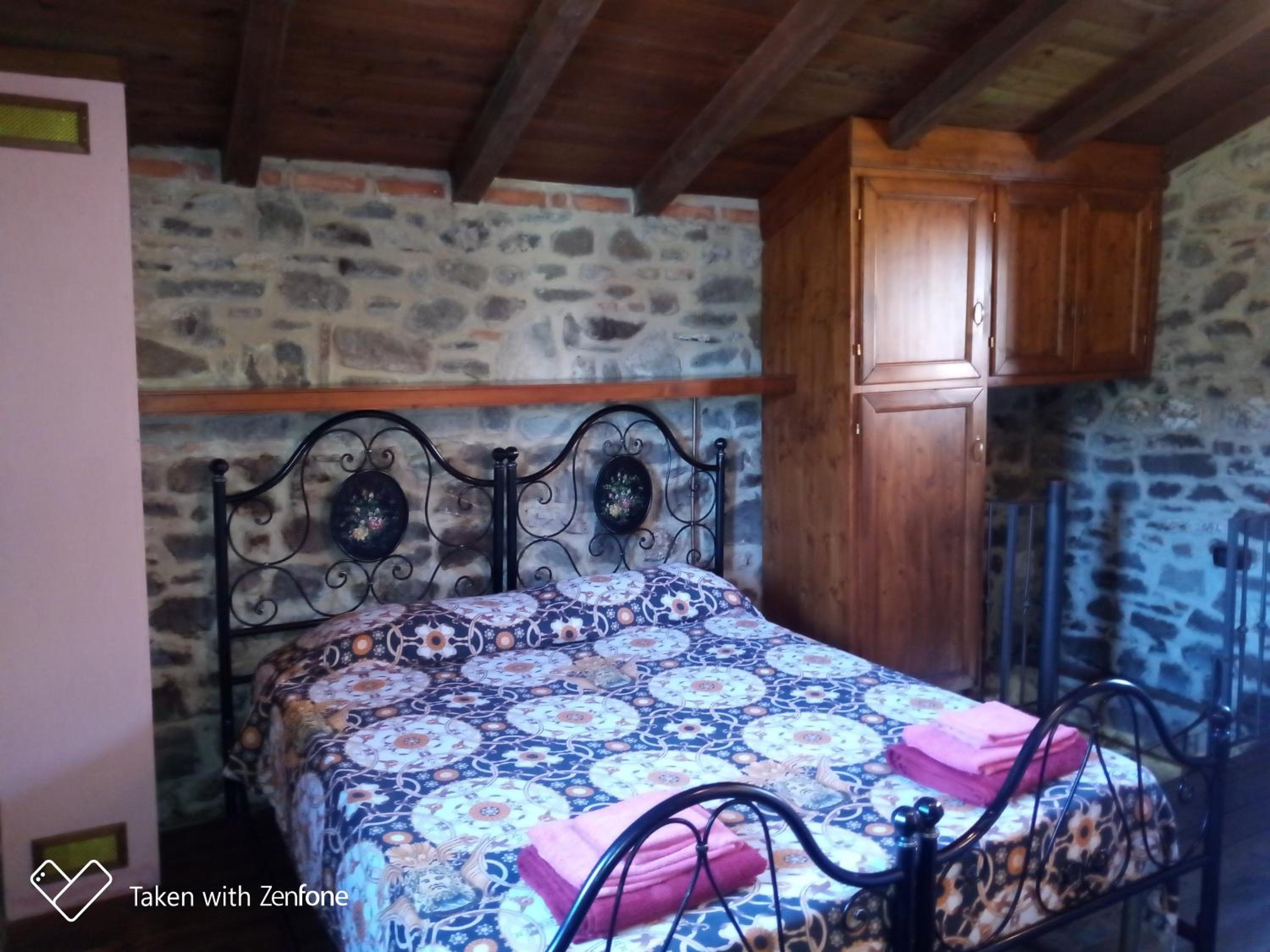 One-Bedroom House photo 1