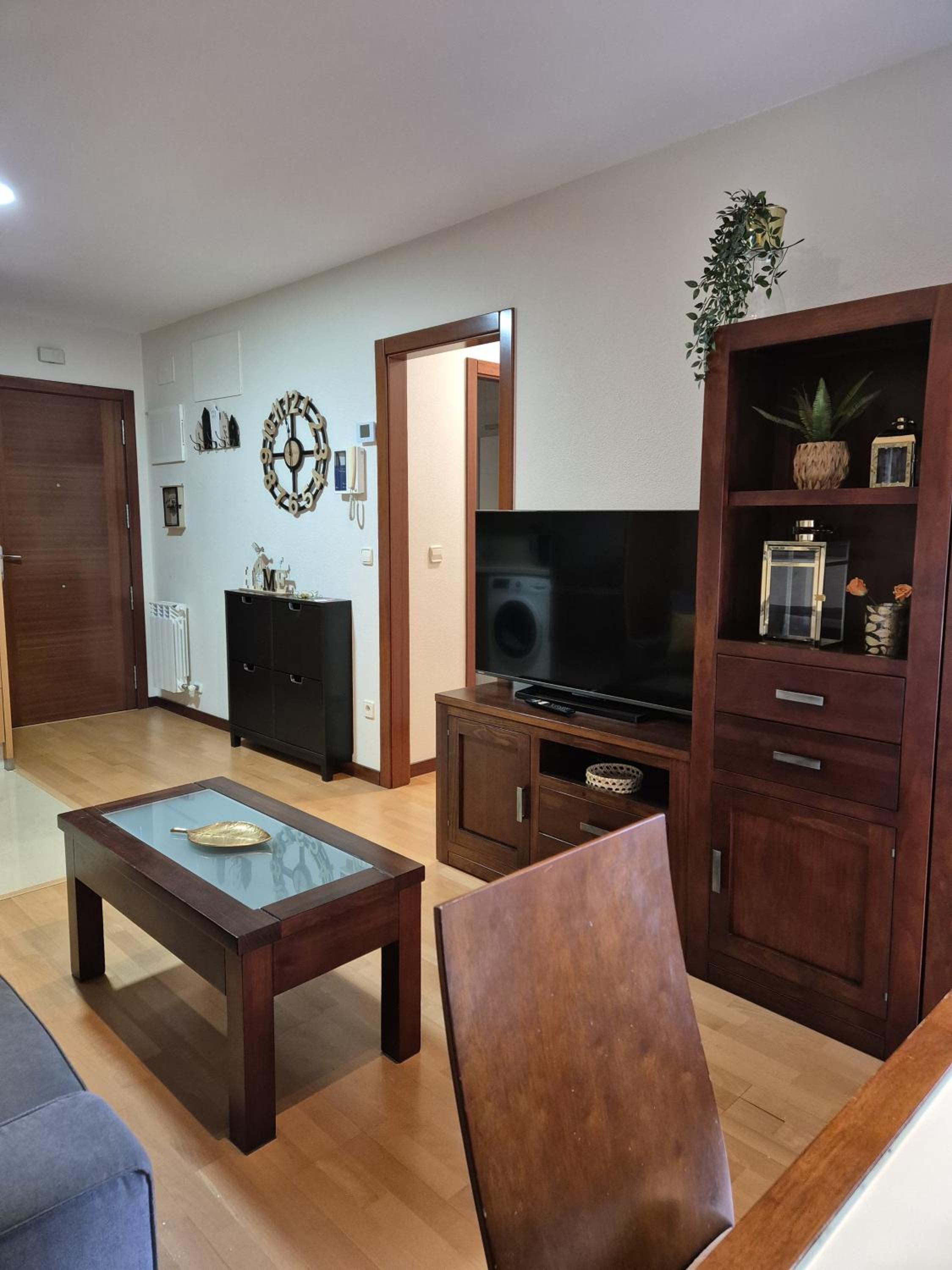 Two-Bedroom Apartment photo 2