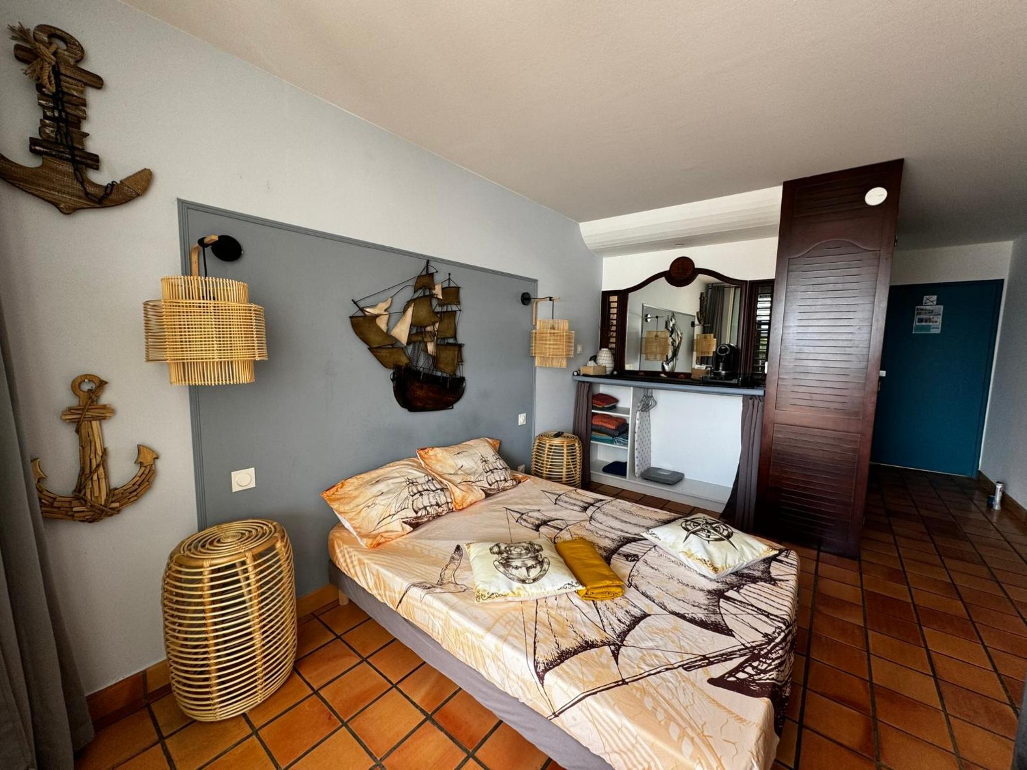 Apartment with Sea View photo 2