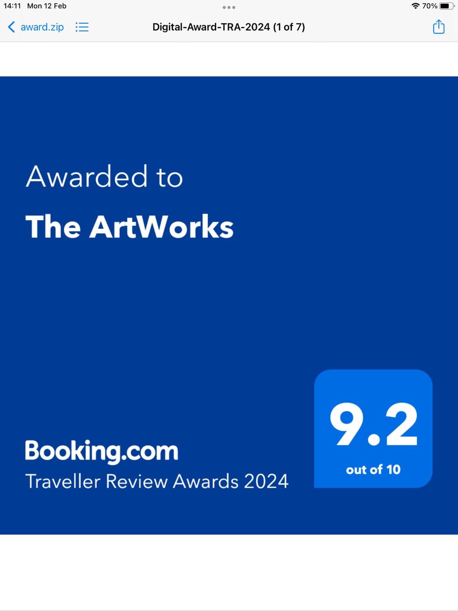 Double Room - Photo 8