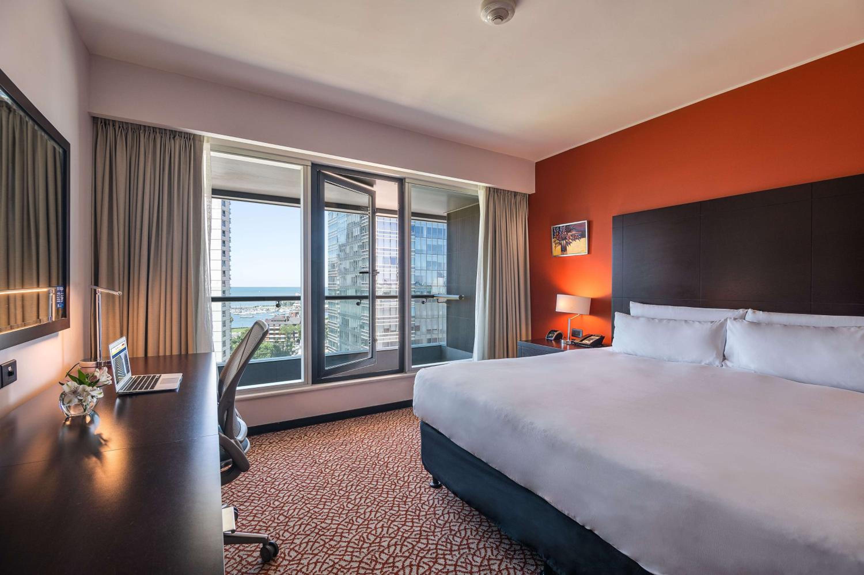 King Room with Balcony photo 2