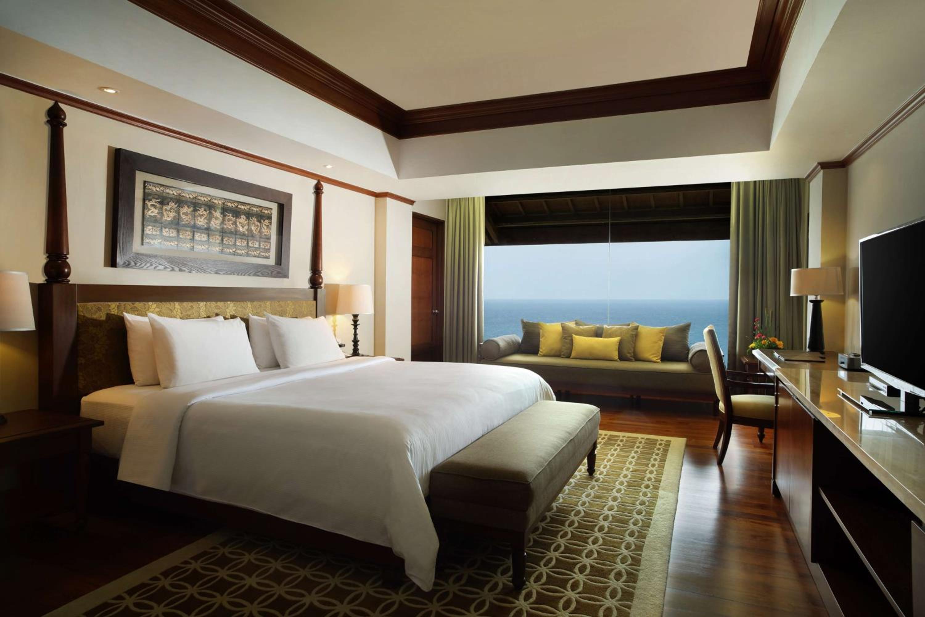 Two-Bedroom King Suite