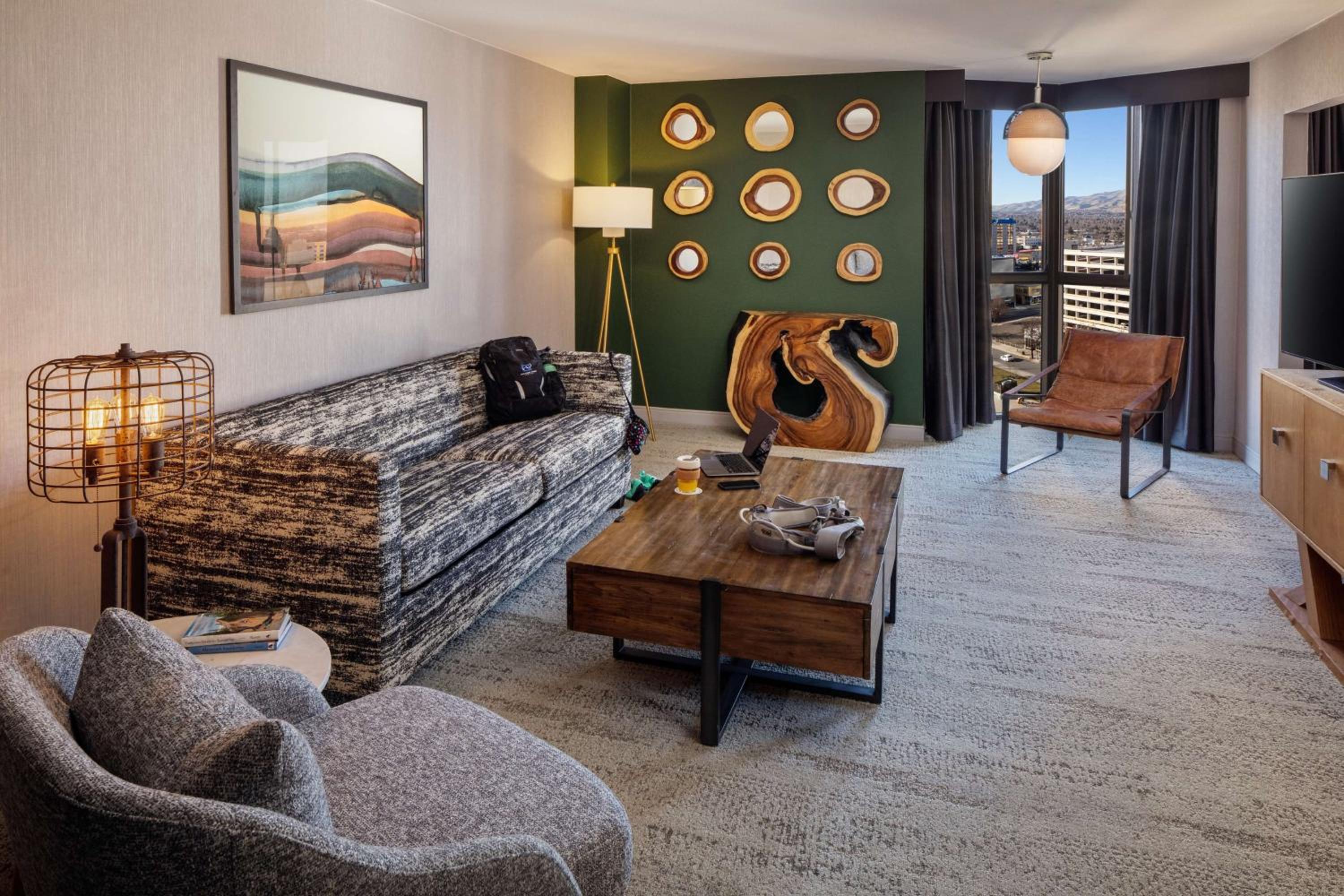 One-Bedroom King Suite - Photo 2