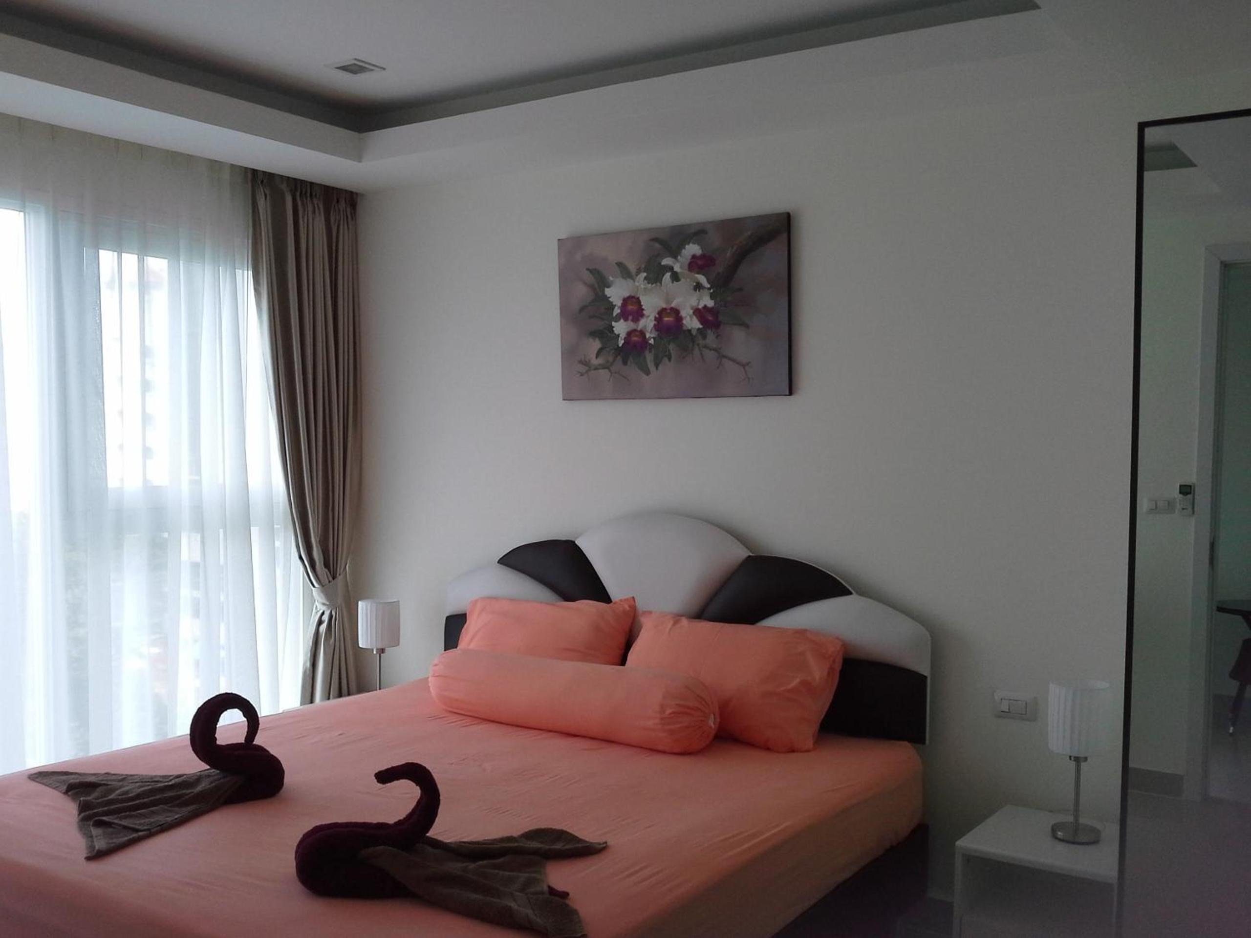 One-Bedroom Standard Apartment photo 1