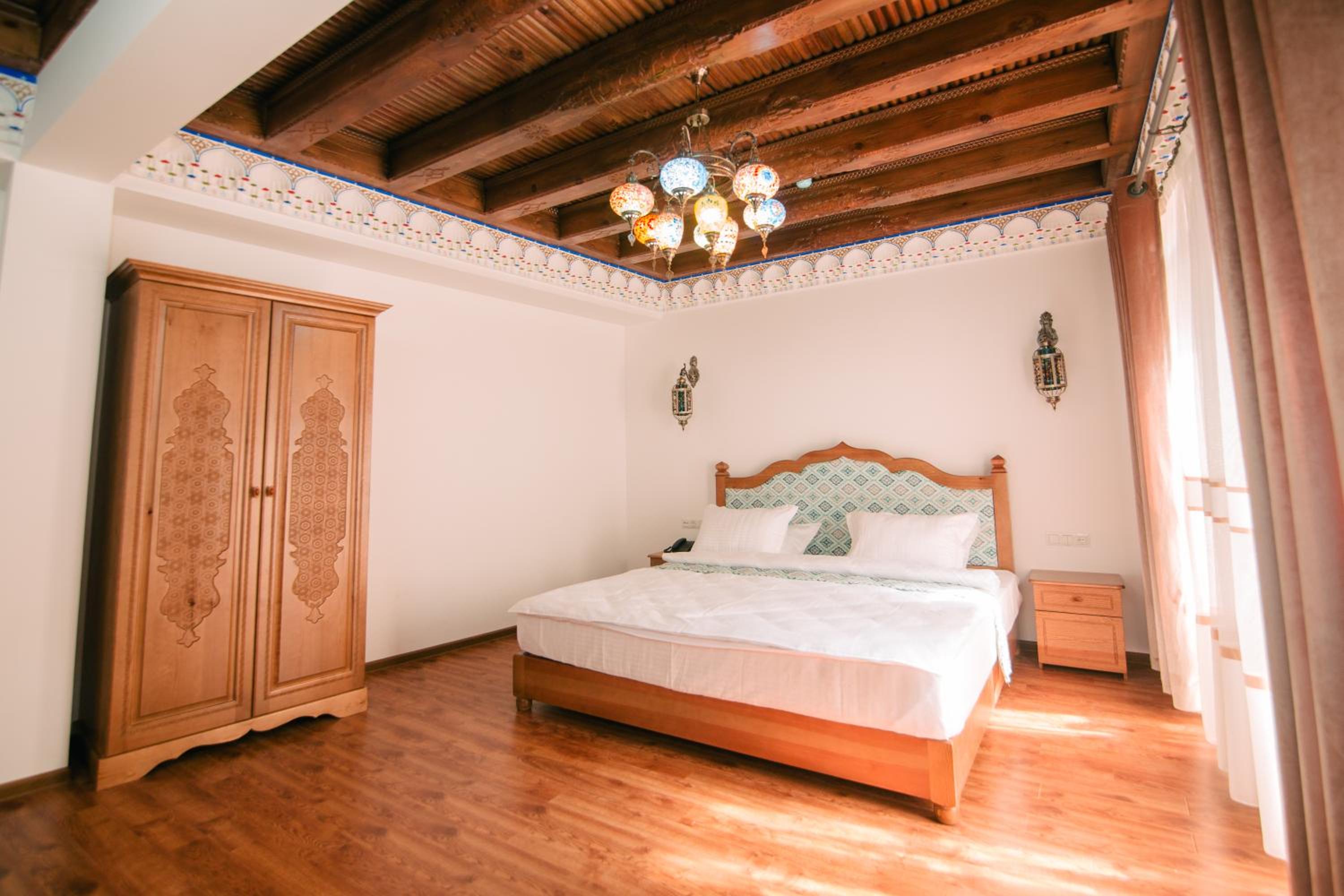 Large Double Room photo 2