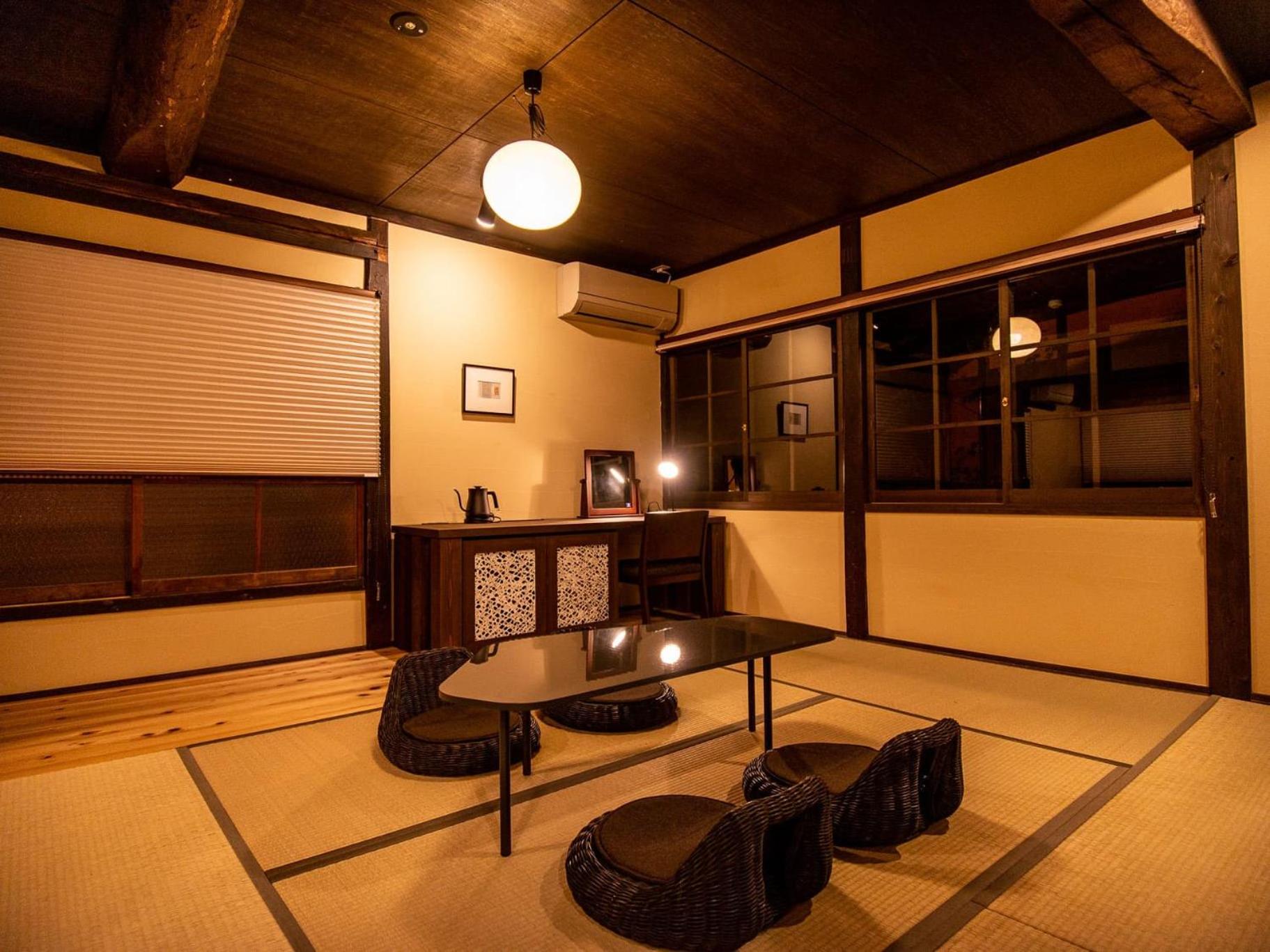 Standard Twin Room - Photo 9