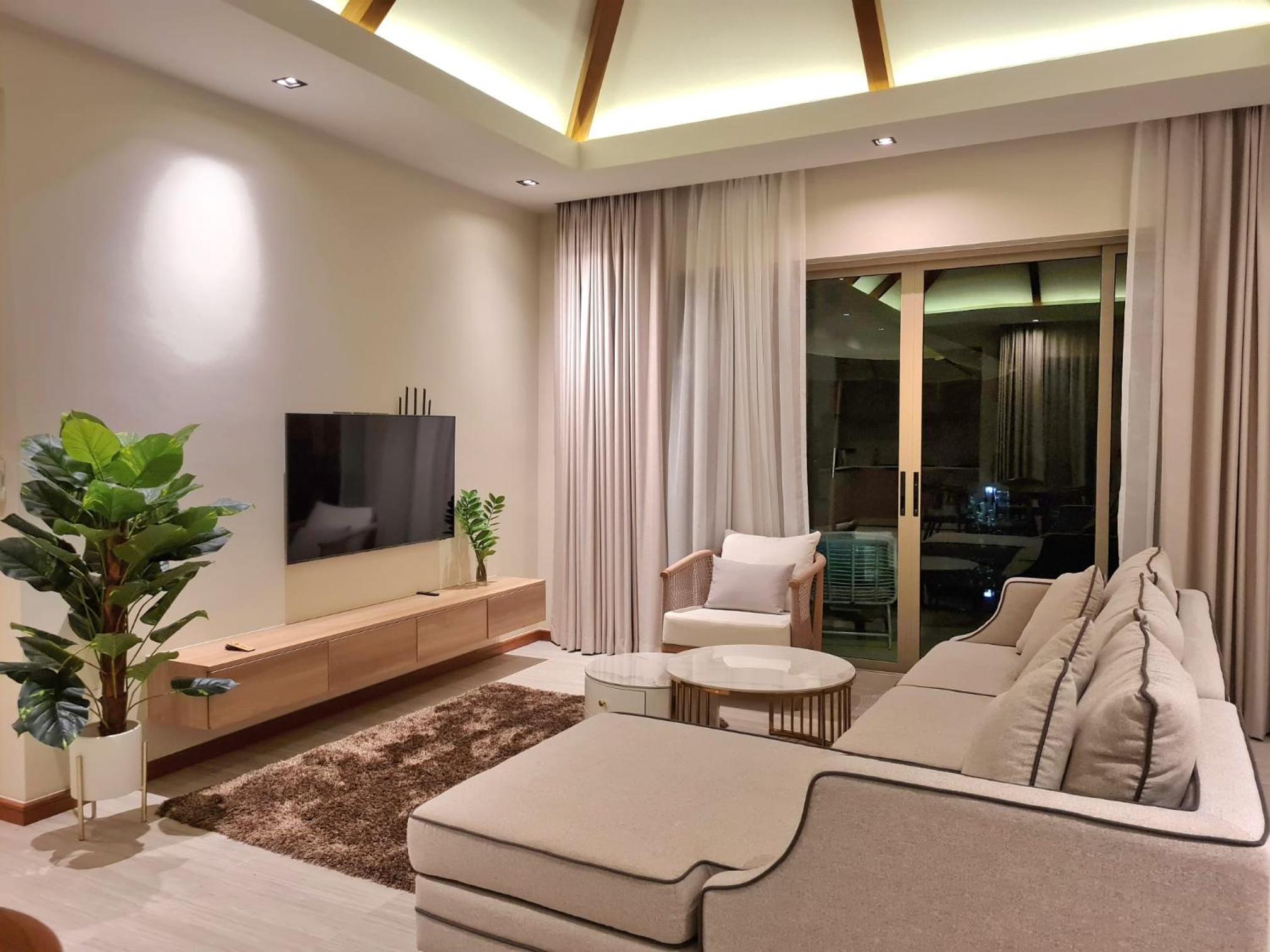 Three-Bedroom Villa photo 2