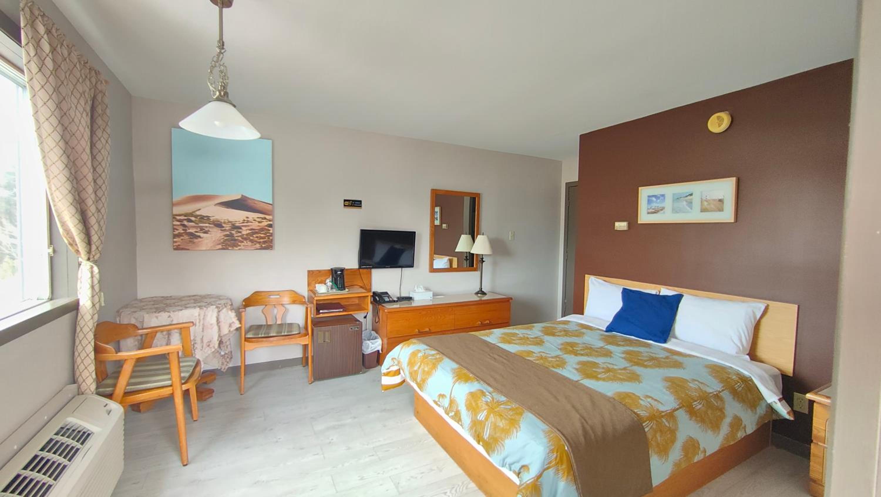 Queen Room