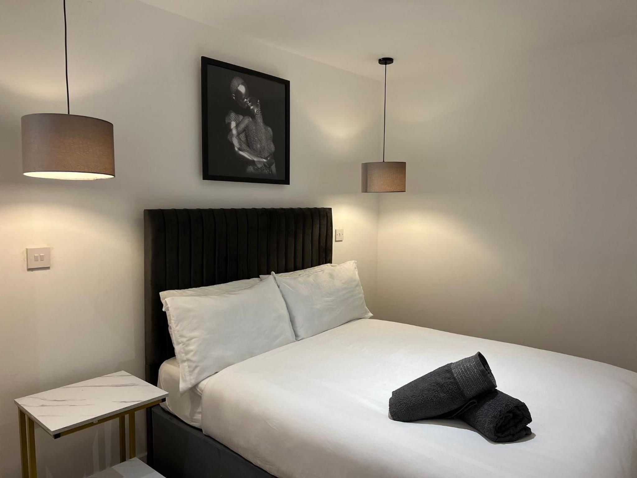 One-Bedroom Superior Apartment - Photo 1
