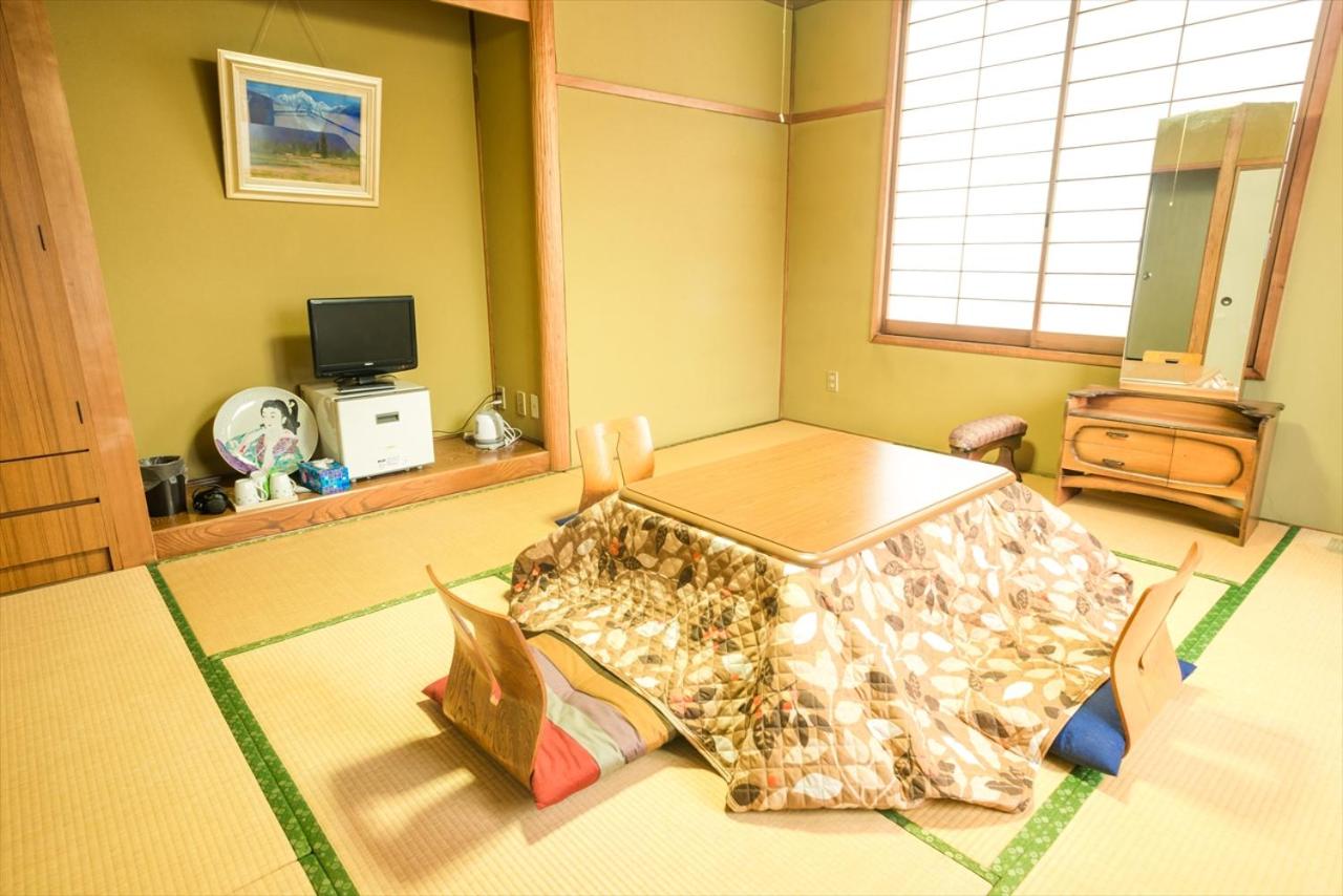 Superior Japanese-Style Room with shared bathroom photo 3