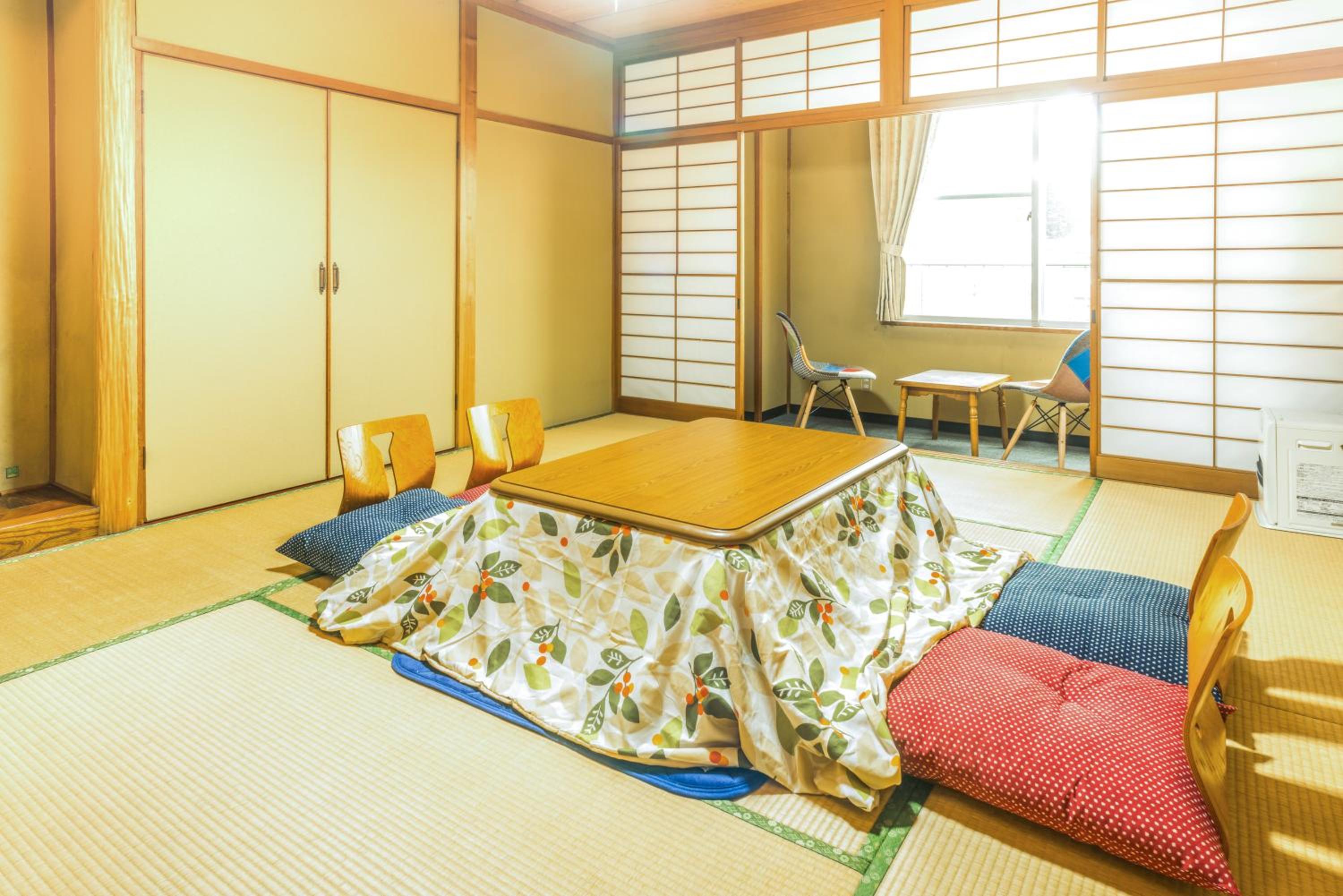 Standard Japanese-Style Room with Shared Bathroom photo 2