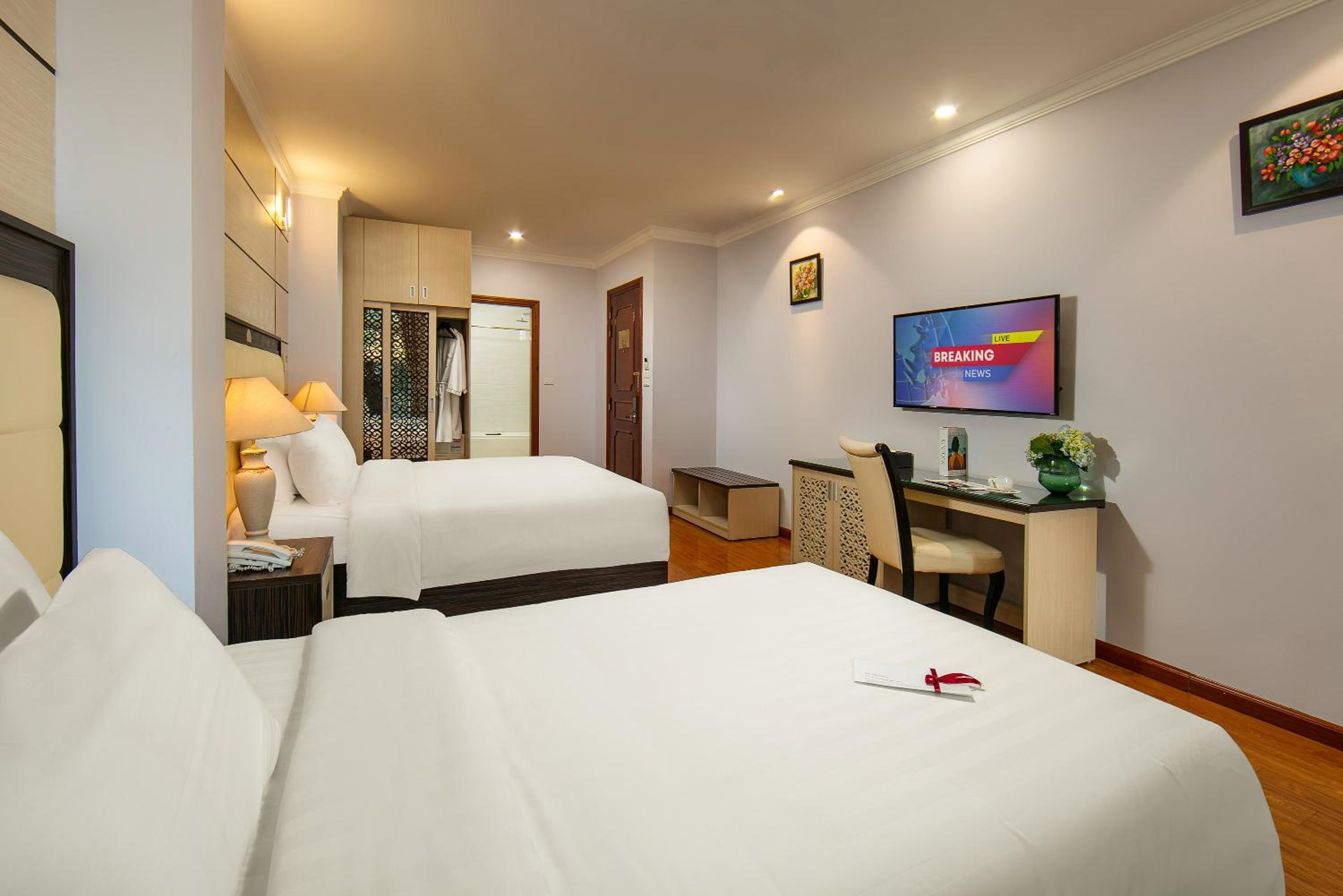 Deluxe Double or Twin Room with Balcony photo 1
