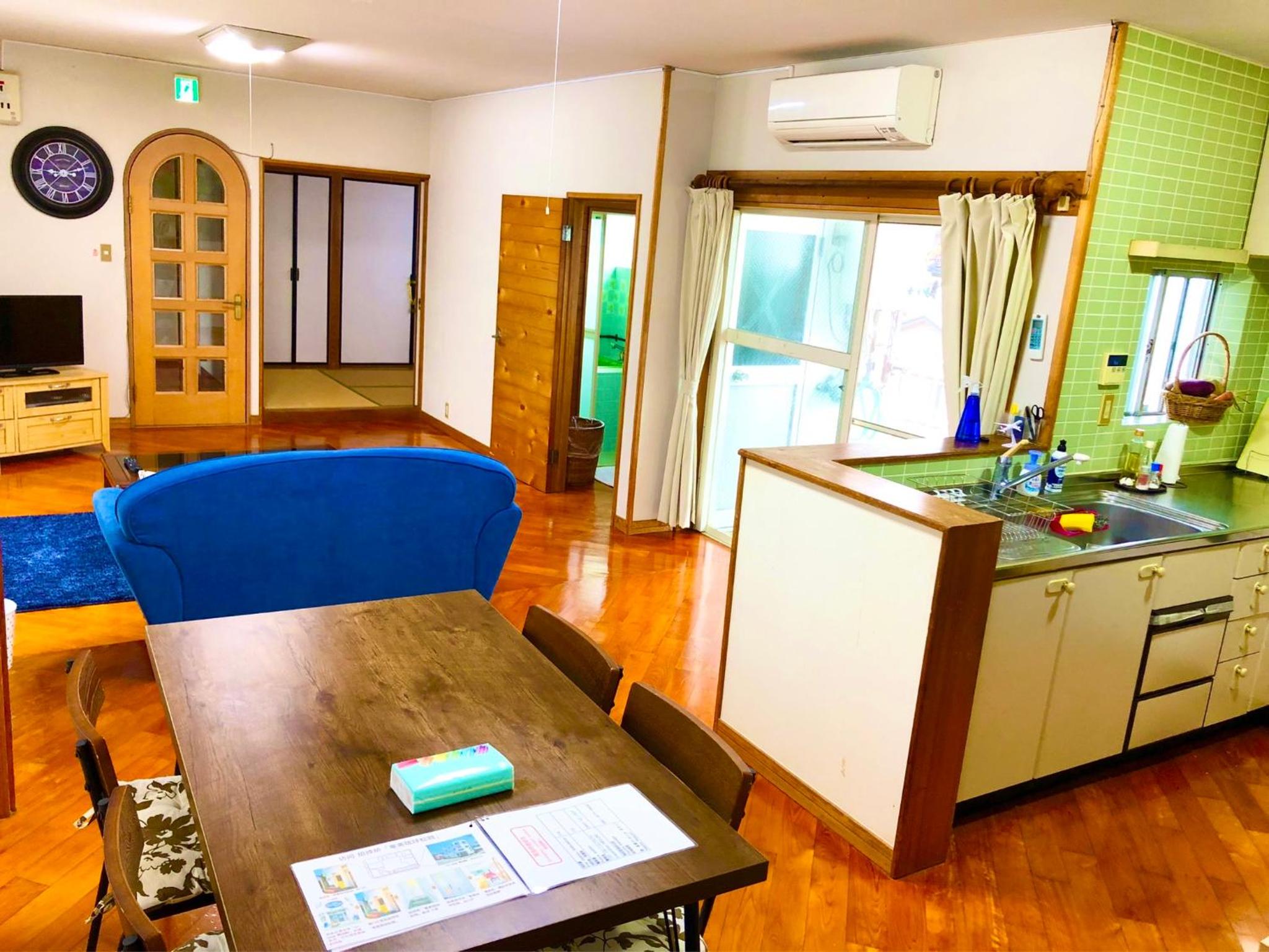 Three-Bedroom Apartment - Photo 4