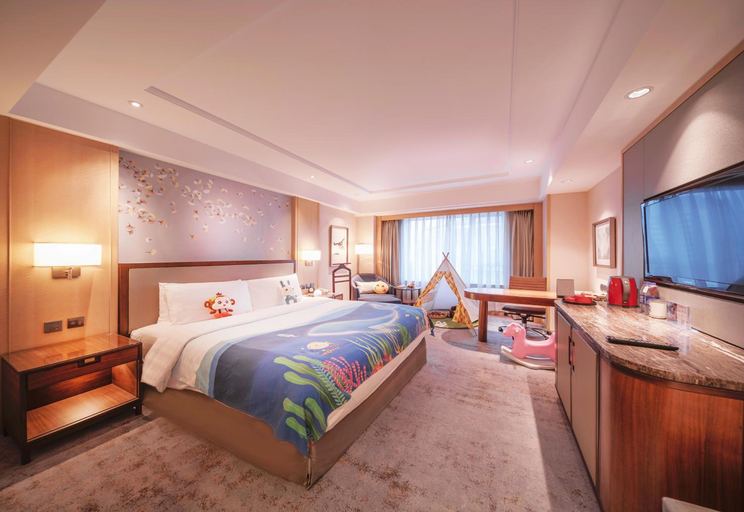 Deluxe King Room