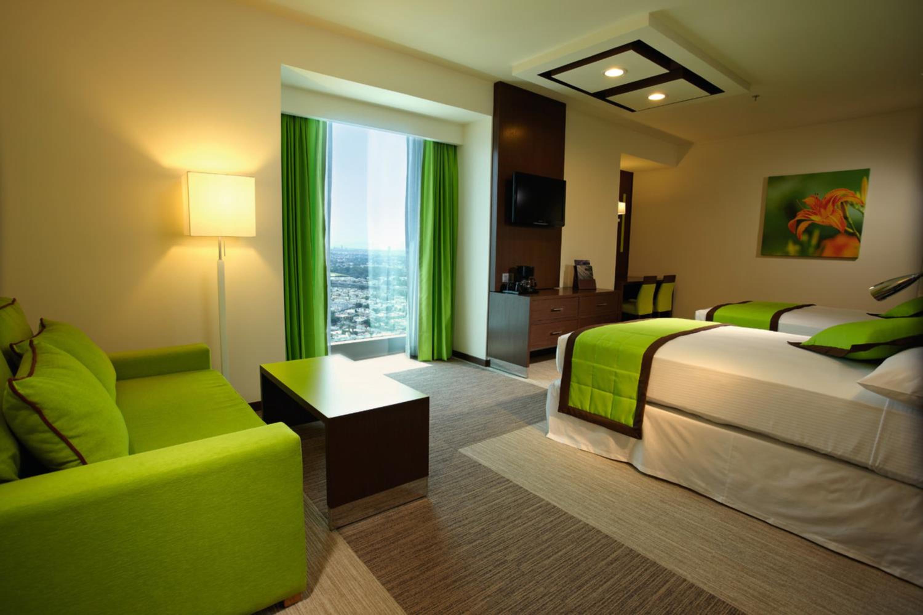 Deluxe Family Room